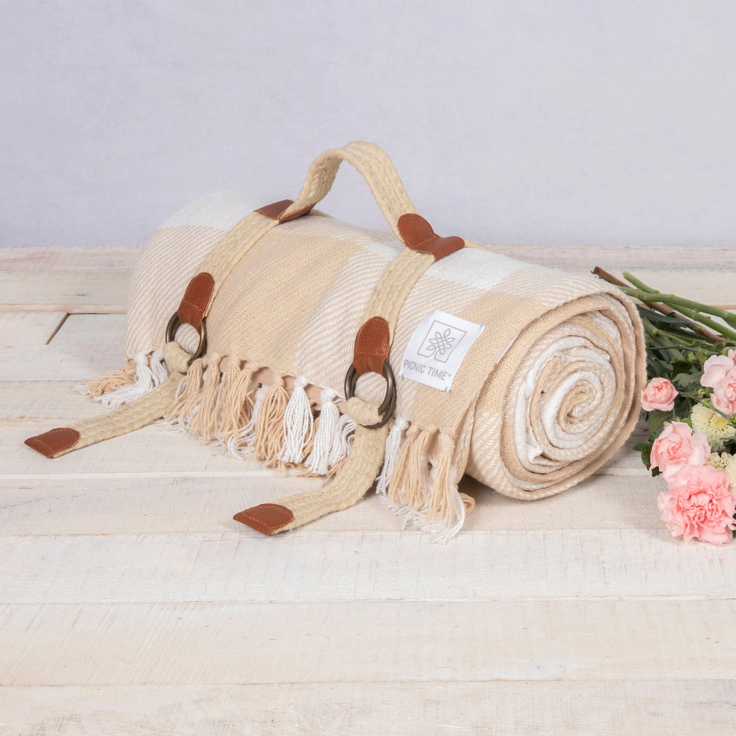 Montecito Picnic Blanket with Harness - Image 2