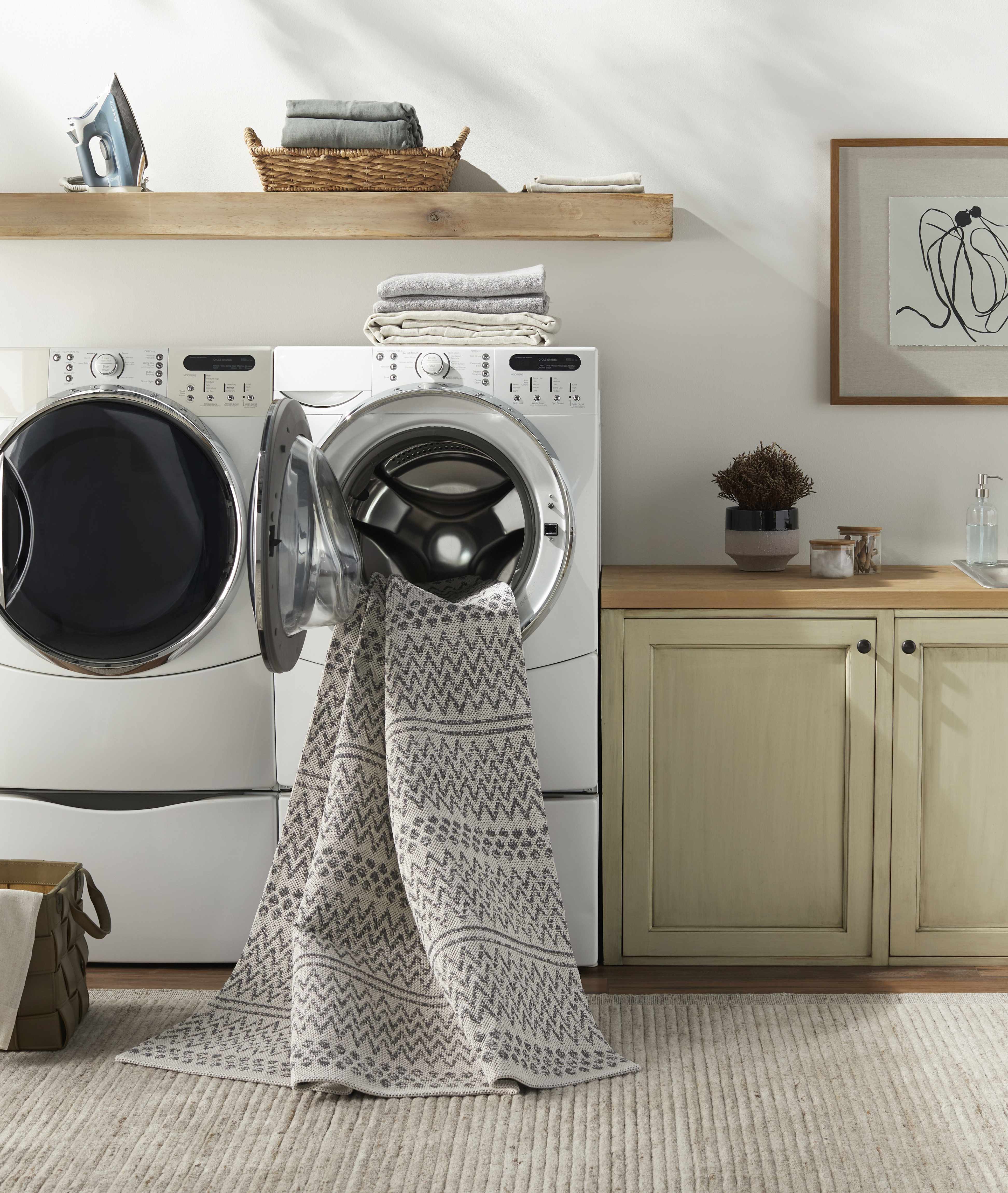 Nalcrest Washable Area Rug - Clearance - Image 10