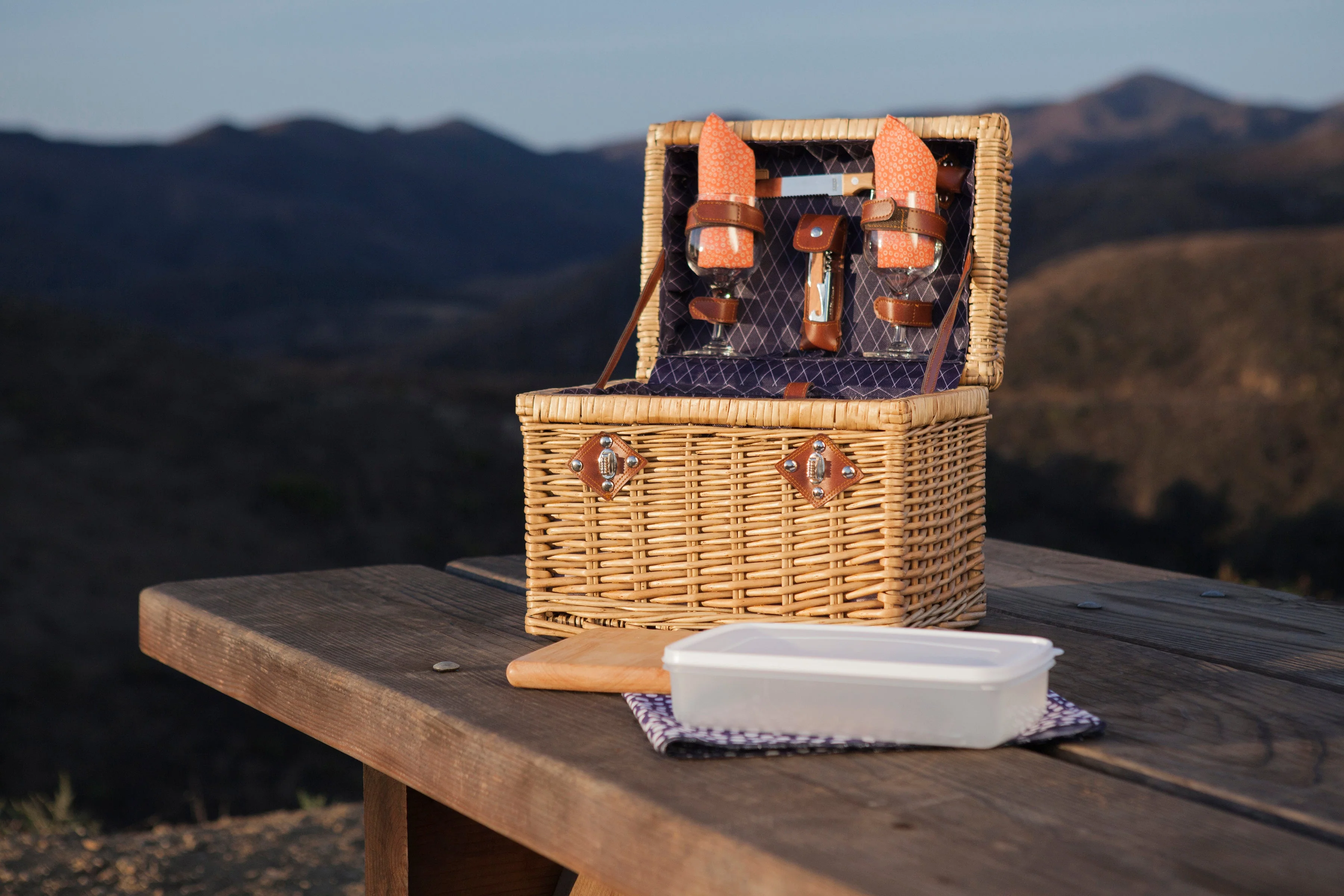 Napa Wine & Cheese Picnic Basket - Image 4