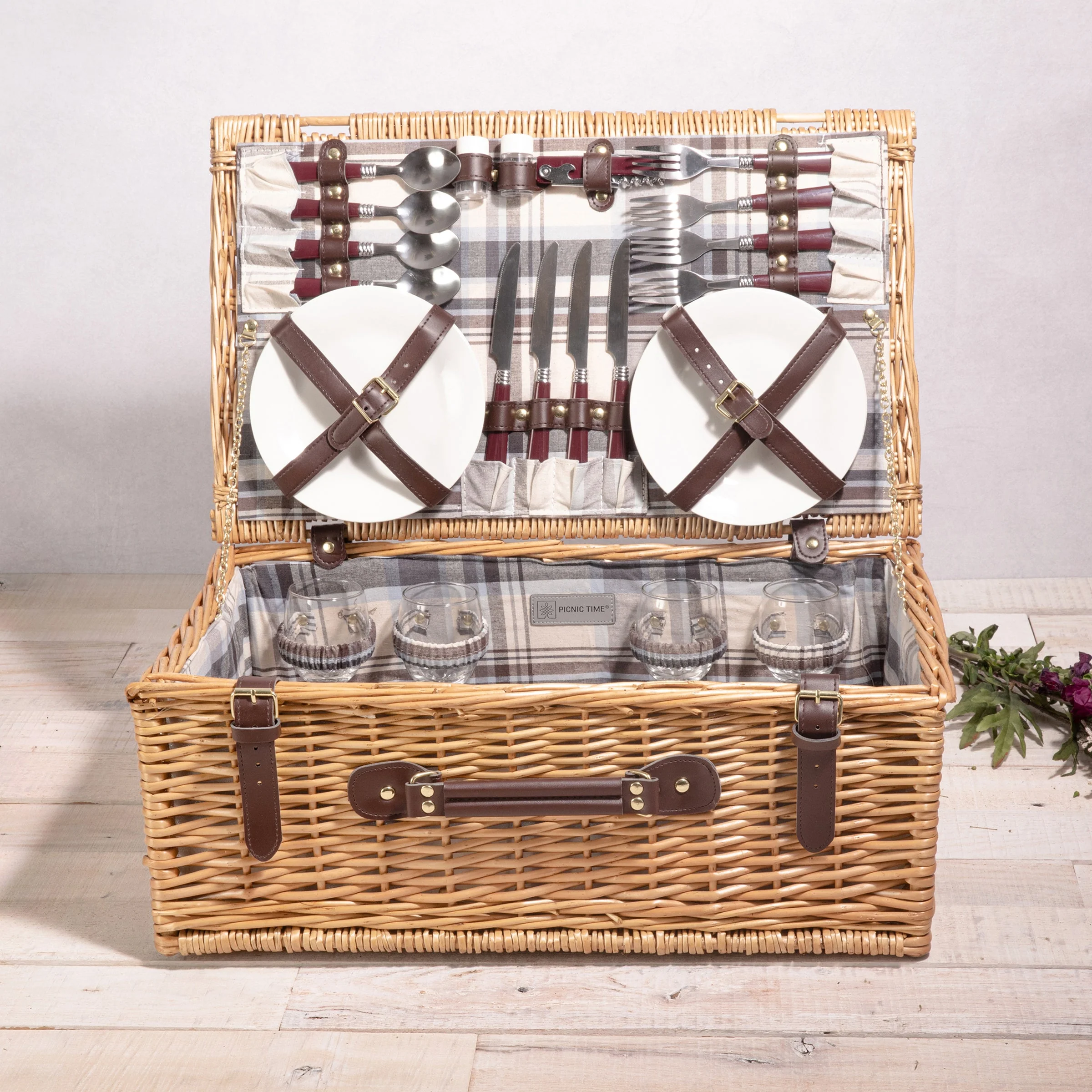 Newbury Picnic Basket - Image 2
