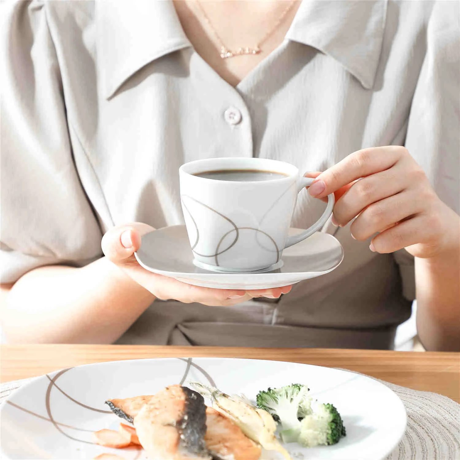 Nikita 30 Piece Dinnerware Set - Image 3