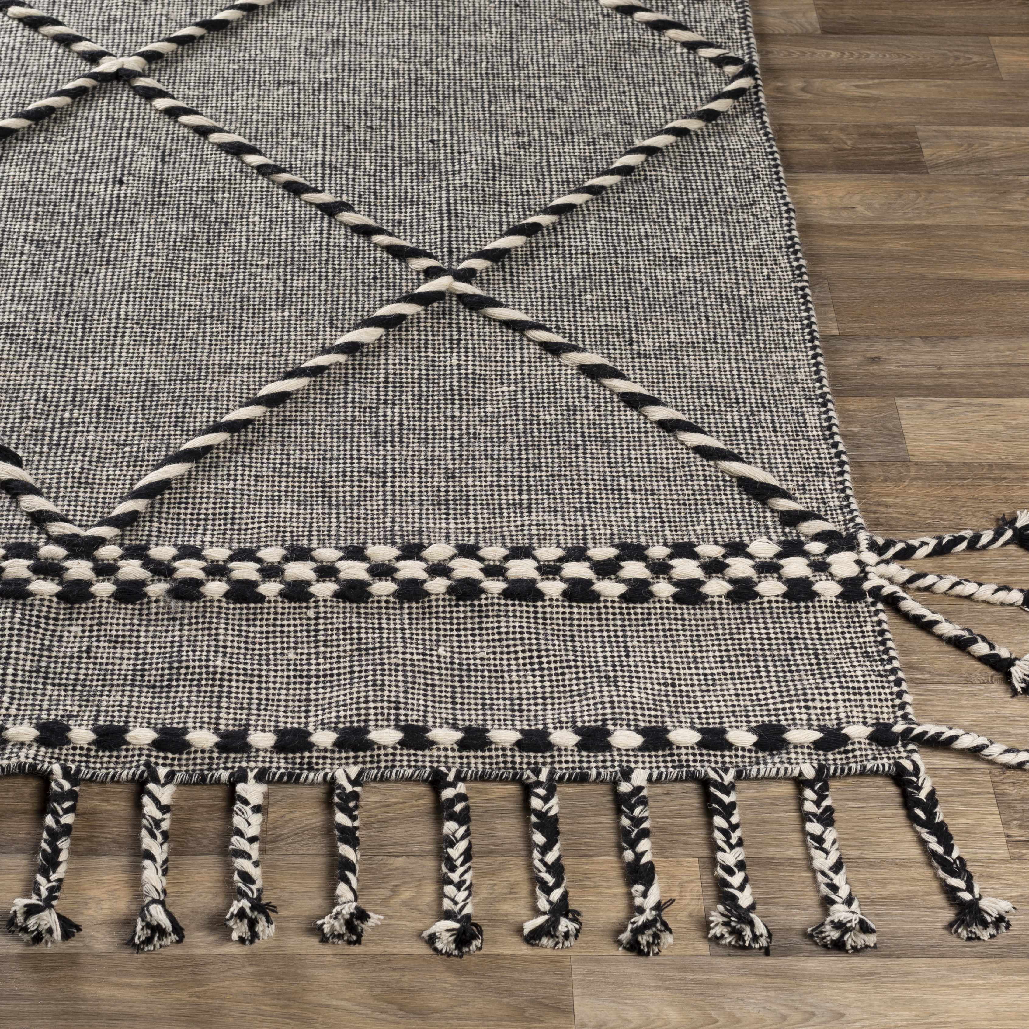 Ninderry Wool Area Rug - Clearance - Image 4