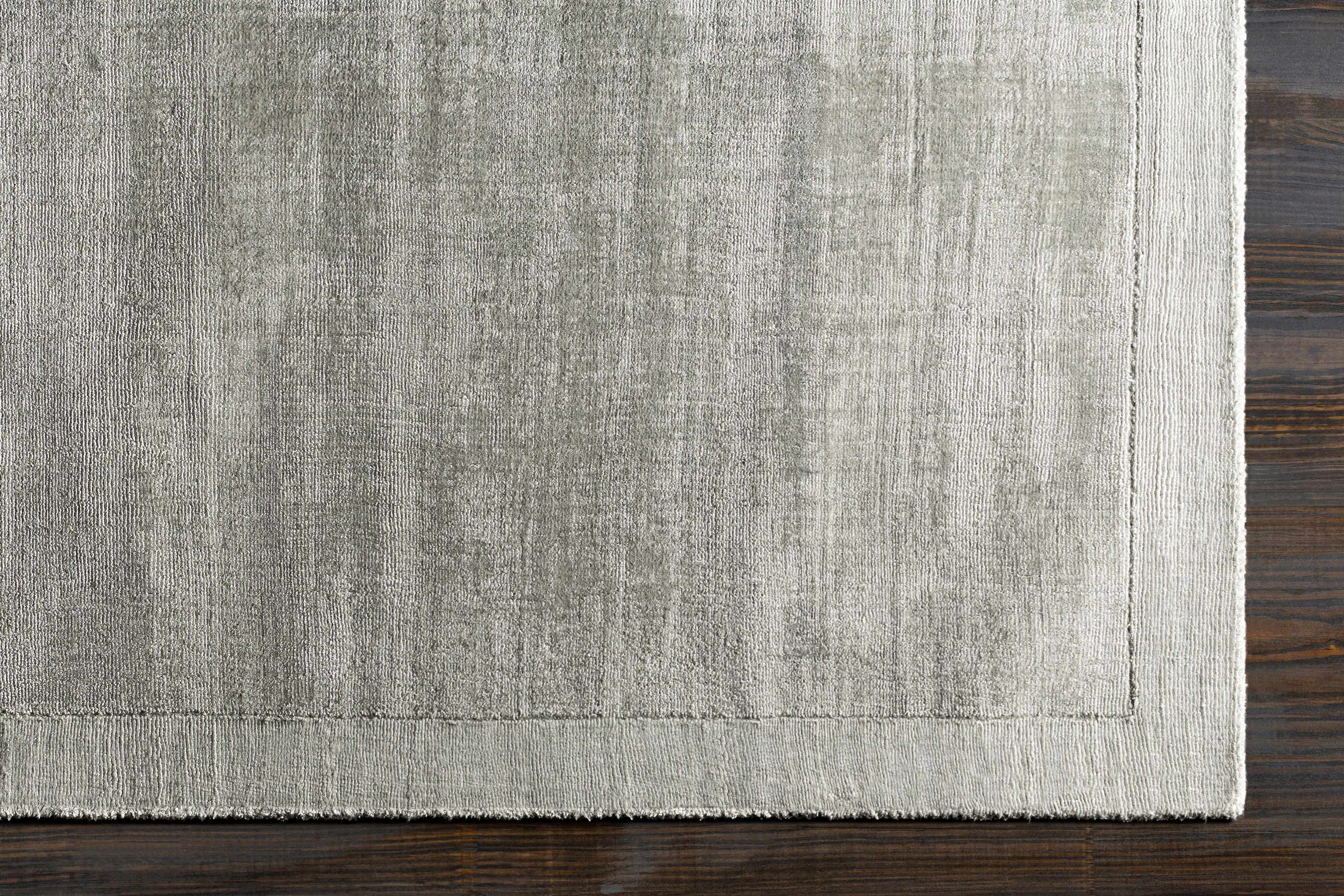 Niota Sheen Light Gray Premium Rug - Image 8