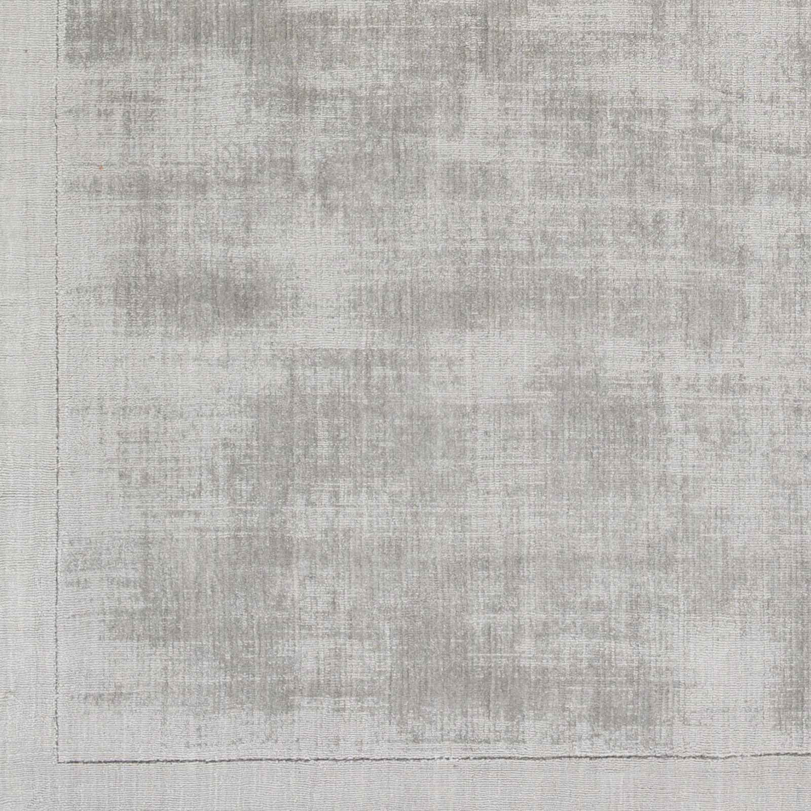 Niota Sheen Light Gray Premium Rug - Image 9