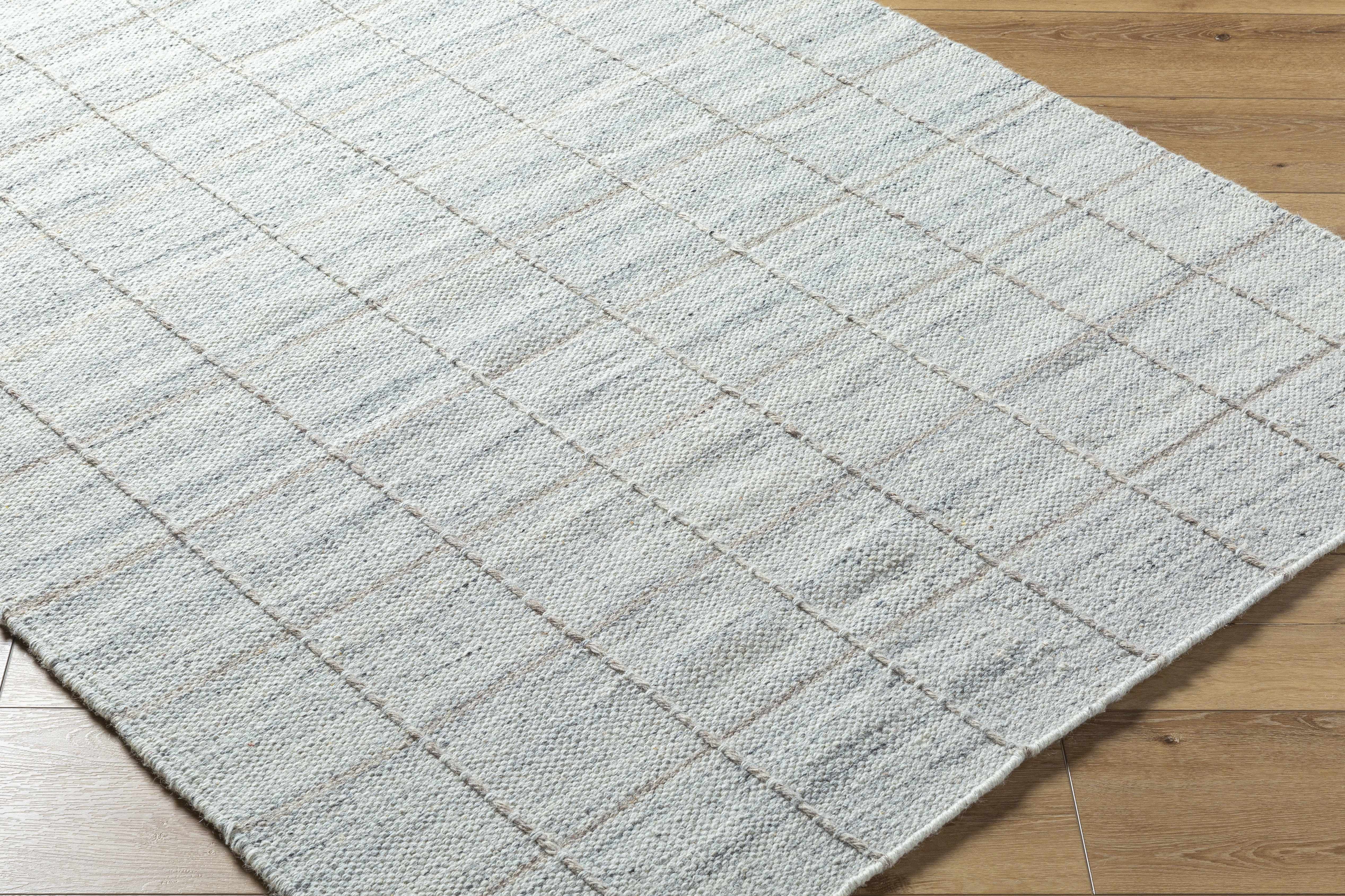 Nissa Light Gray Checkered Wool Rug - Image 4