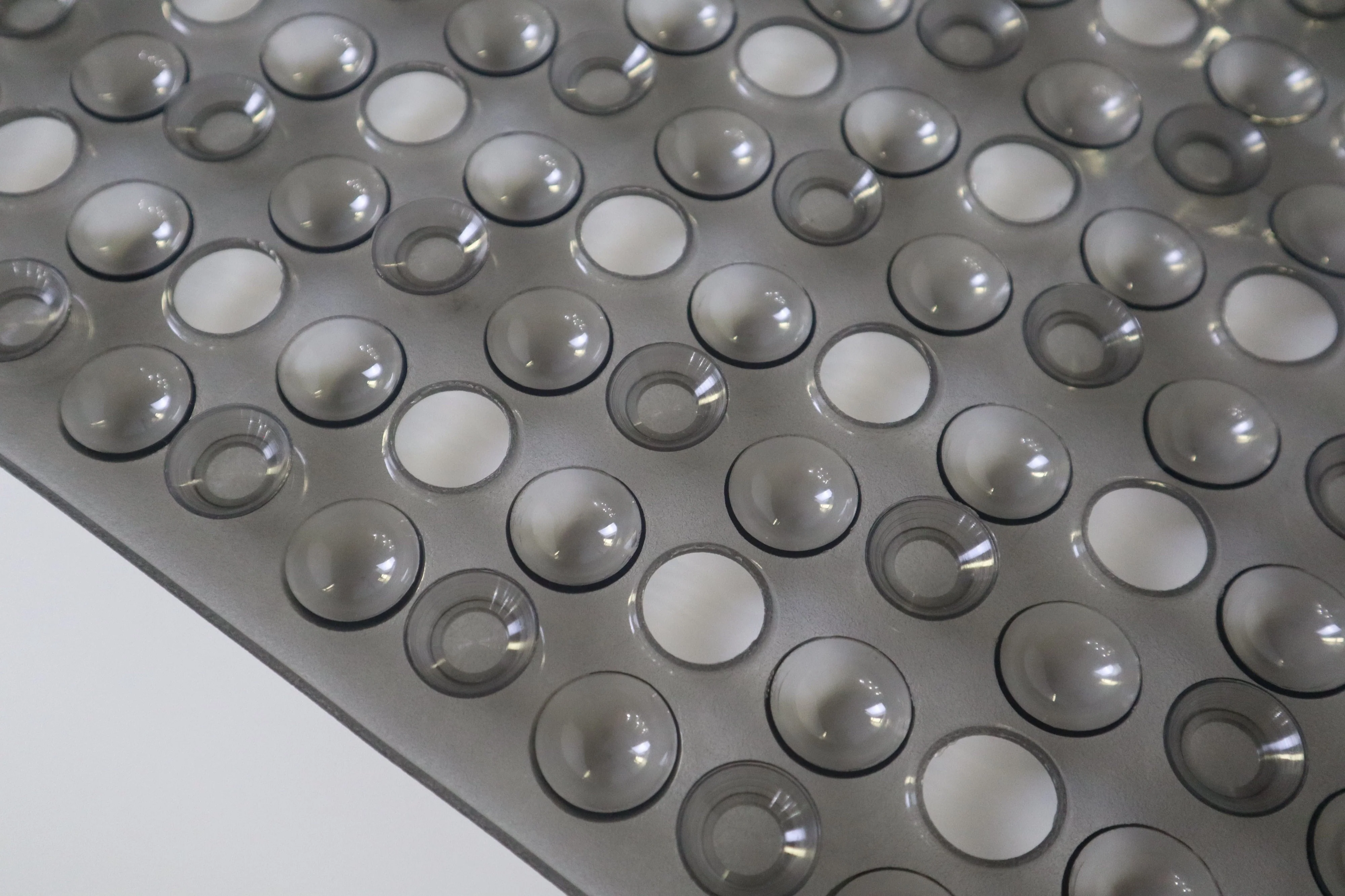 Non Skid Bubble Bath Mat - 4 Colors! - Image 10
