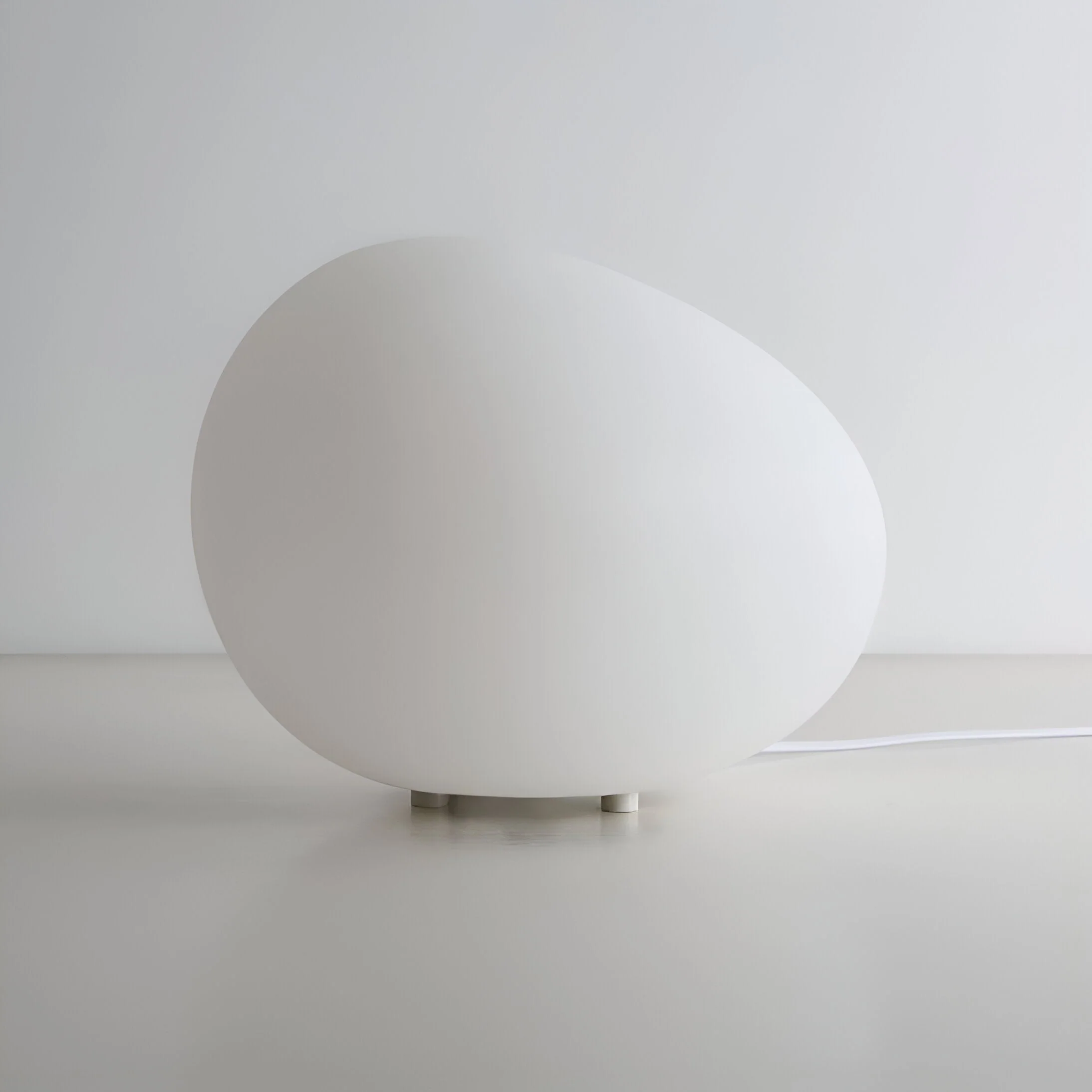 Nordic Stone-Shaped LED Table Lamp 3-Color Modern Ambient Light - Image 5