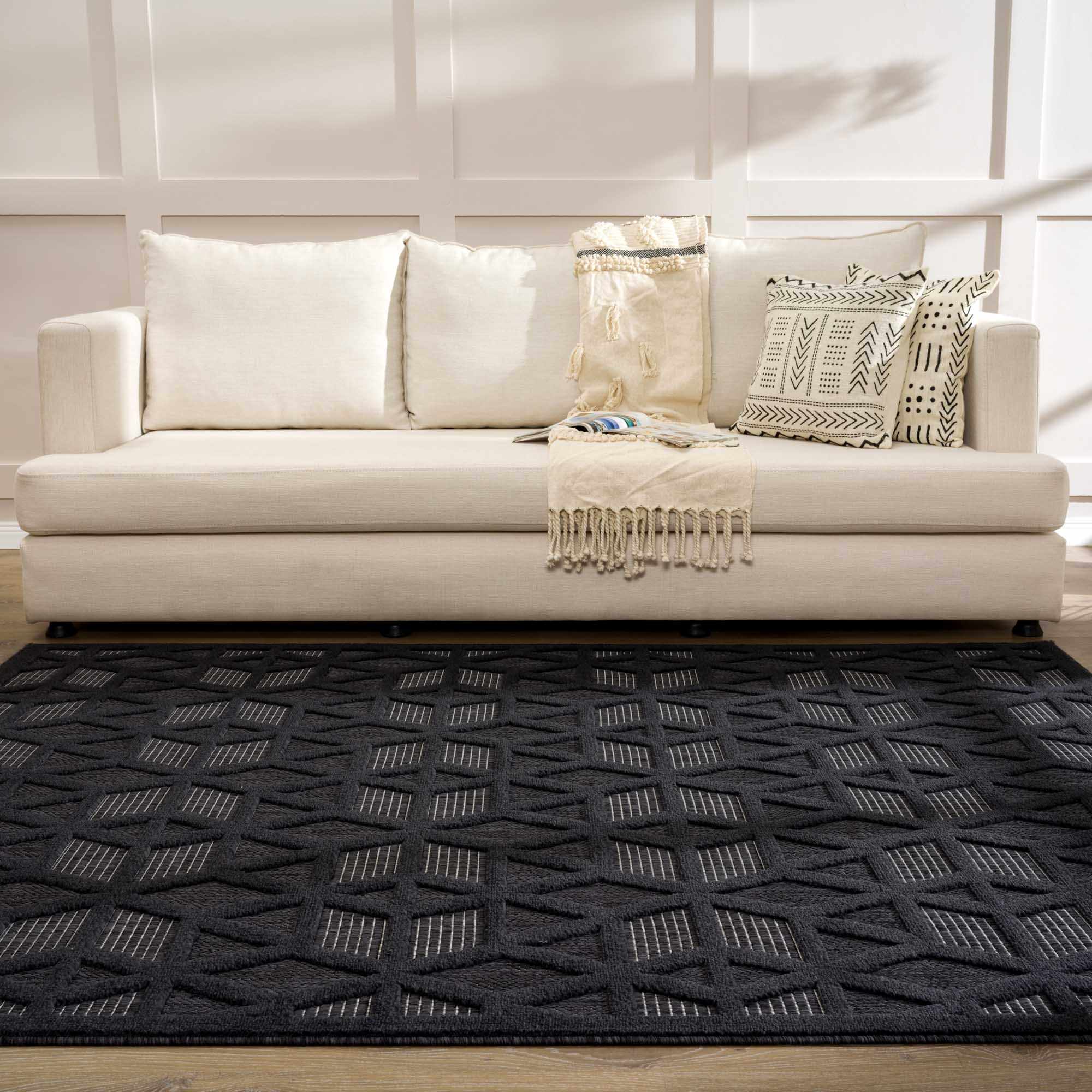 Nuri Black Outdoor Rug - Image 12