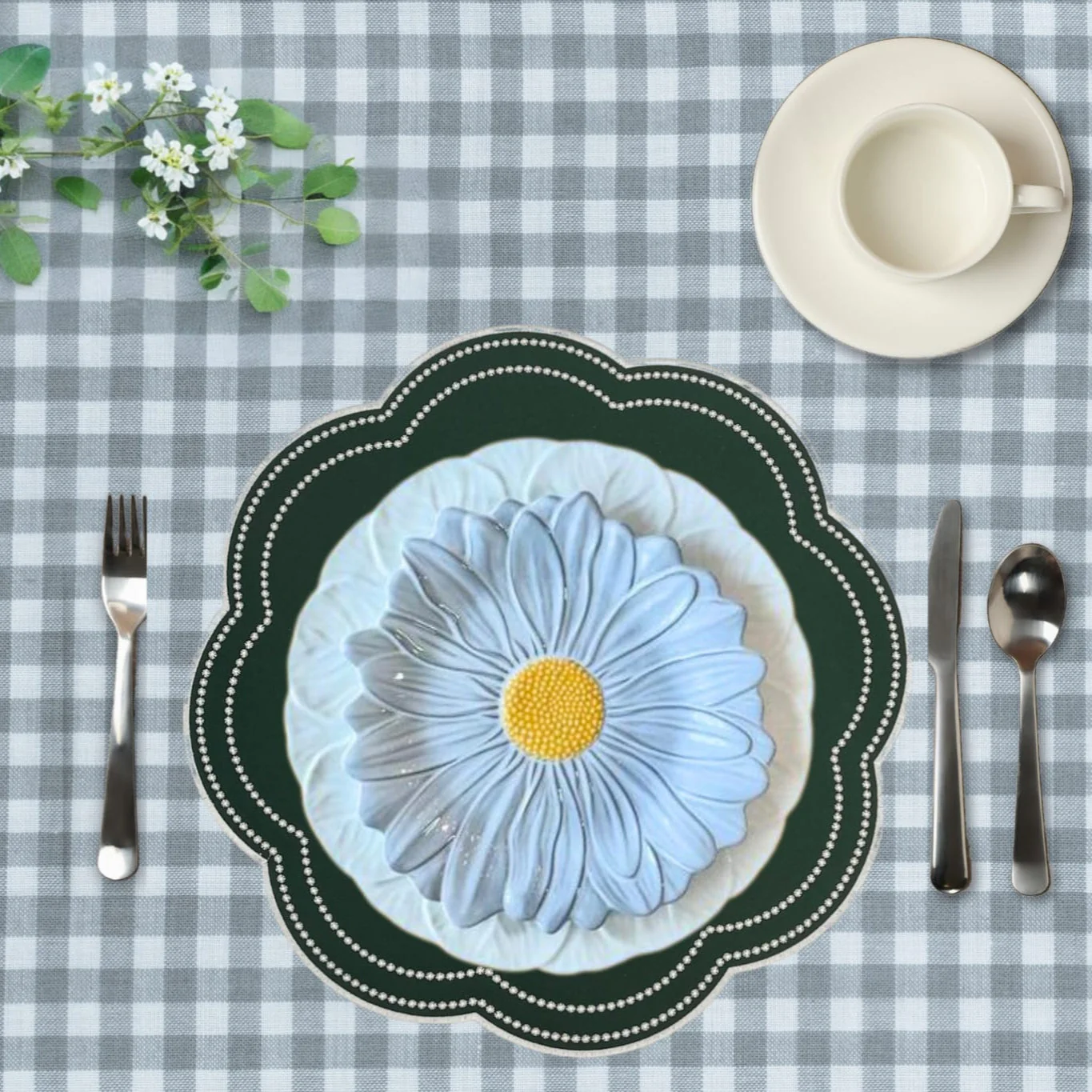 NURTURE DARK GREEN SCALLOPED FAUX LEATHER PLACEMAT - Image 7