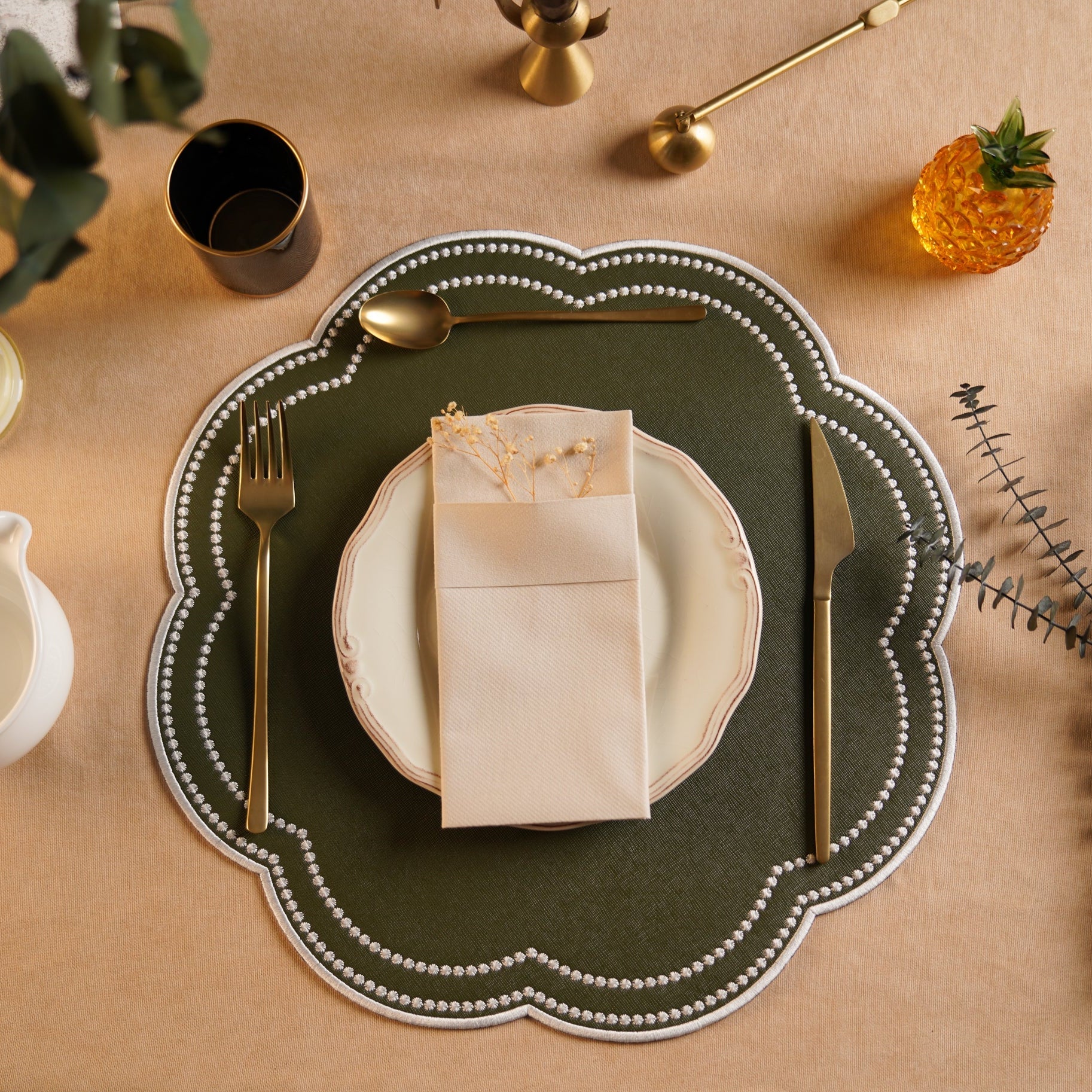 NURTURE GREEN SCALLOPED FAUX LEATHER PLACEMAT - Image 7