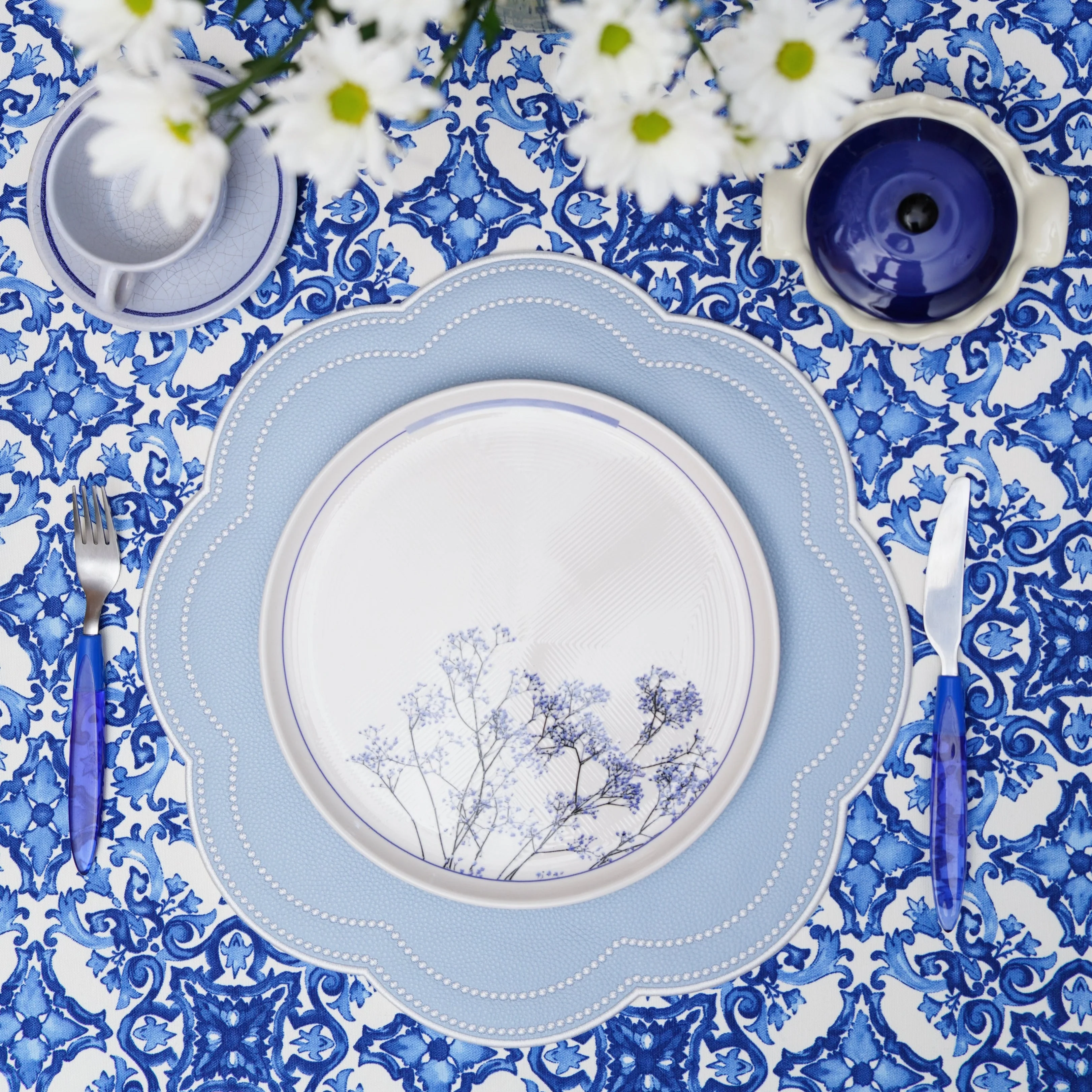 NURTURE SKY BLUE SCALLOPED FAUX LEATHER PLACEMAT - Image 4