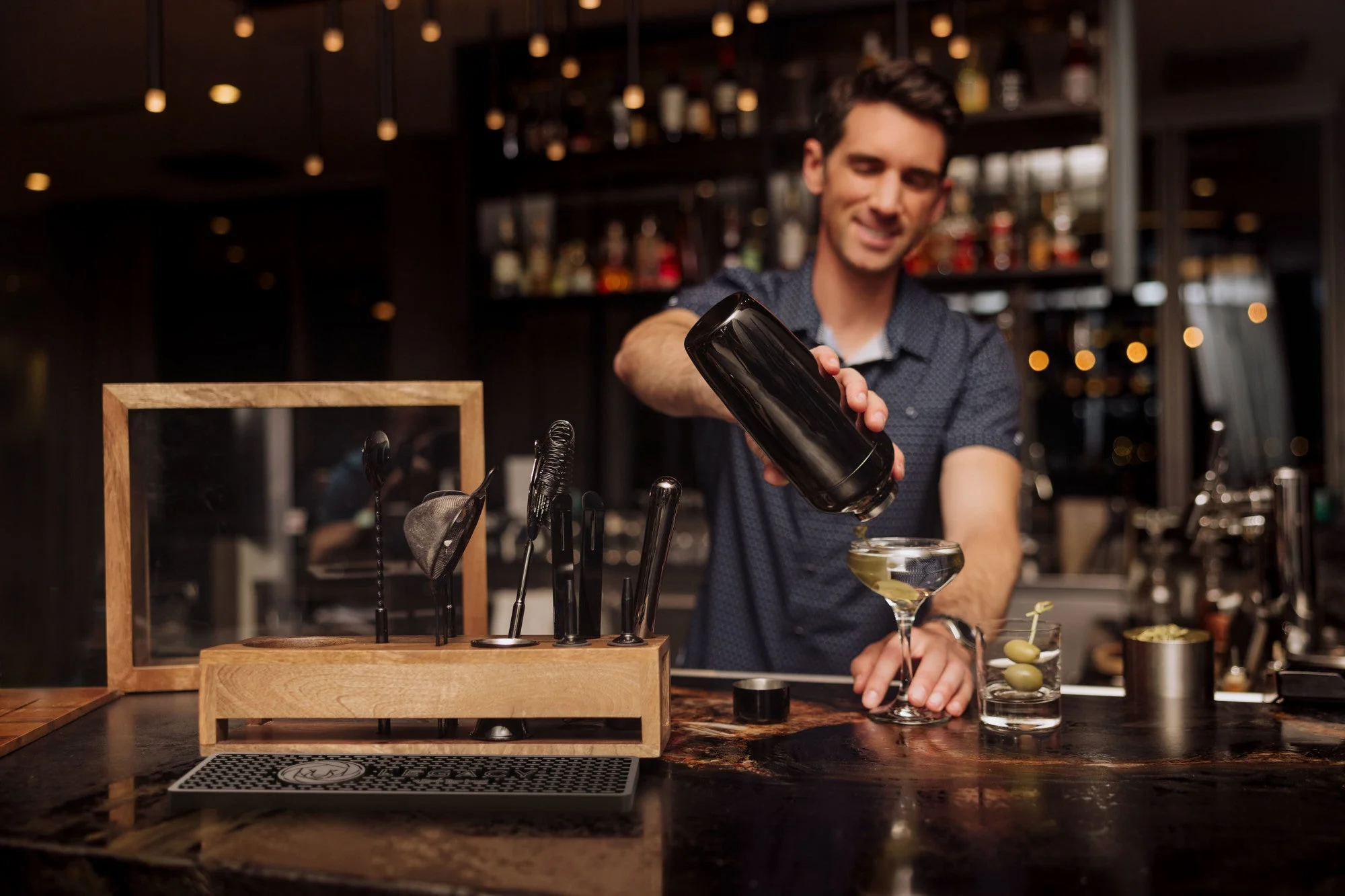 Old Fashioned Bar Set - Image 3