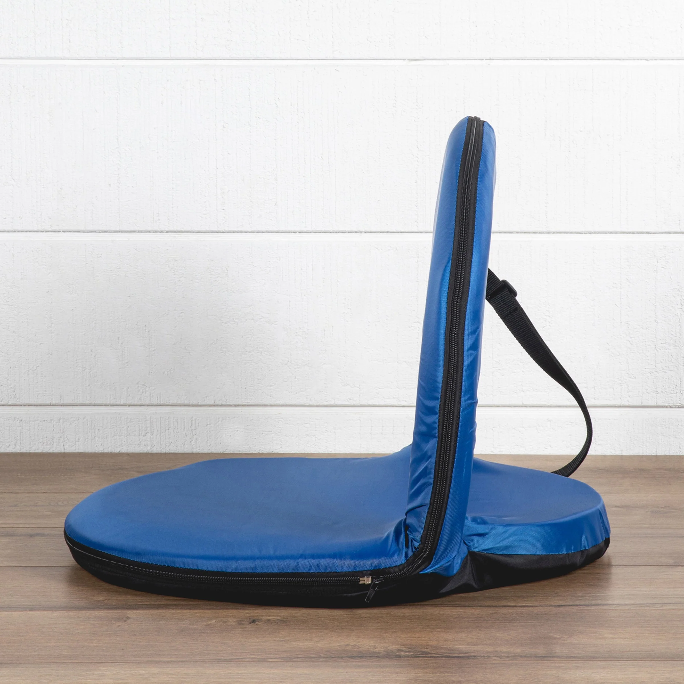 Oniva Portable Reclining Seat - Image 2