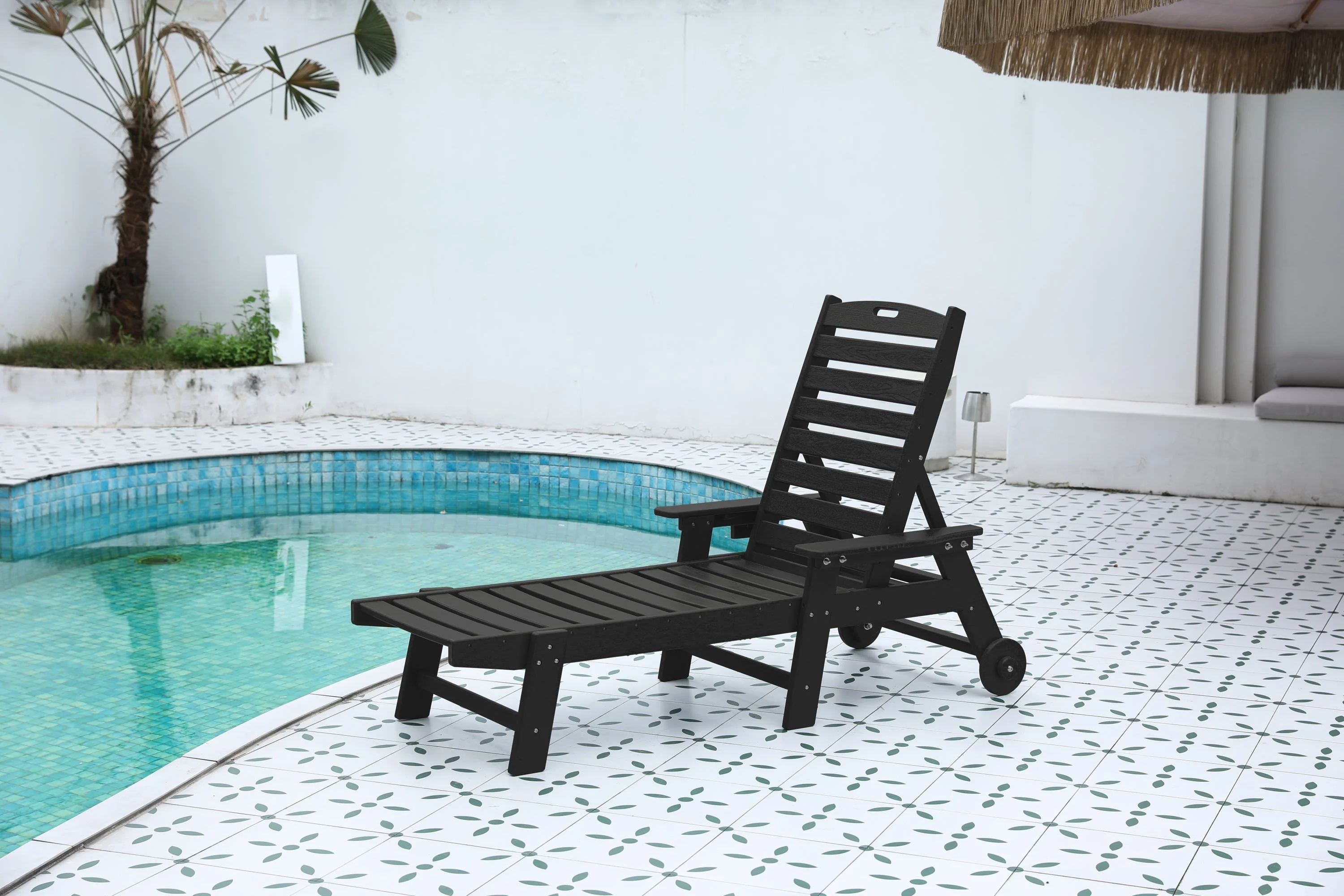 Outdoor Lounge Chair with Wood Texture and Adjustable Backrest - Image 2