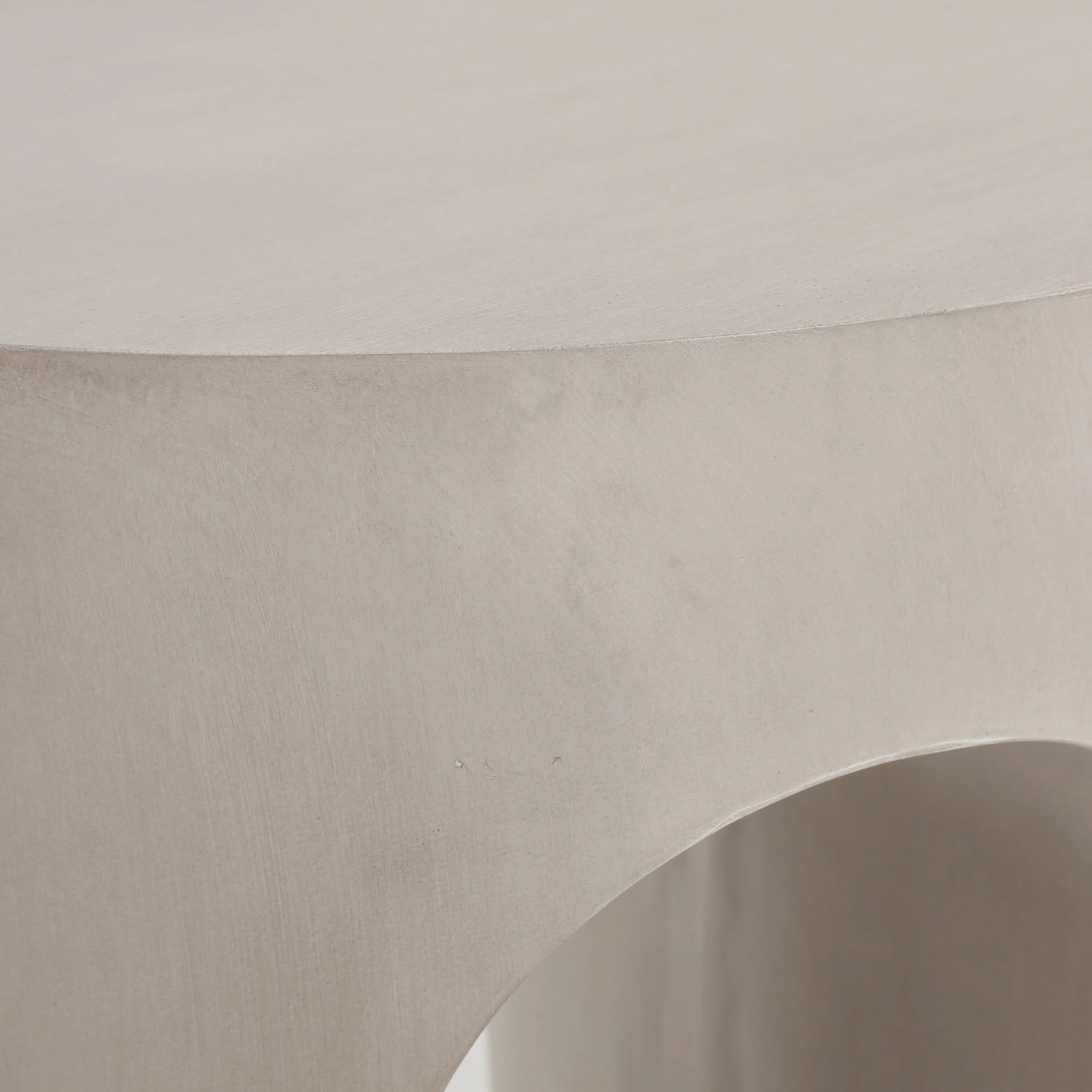 Outdoor MGO Round U-Shape Side Table Light Grey - Image 3