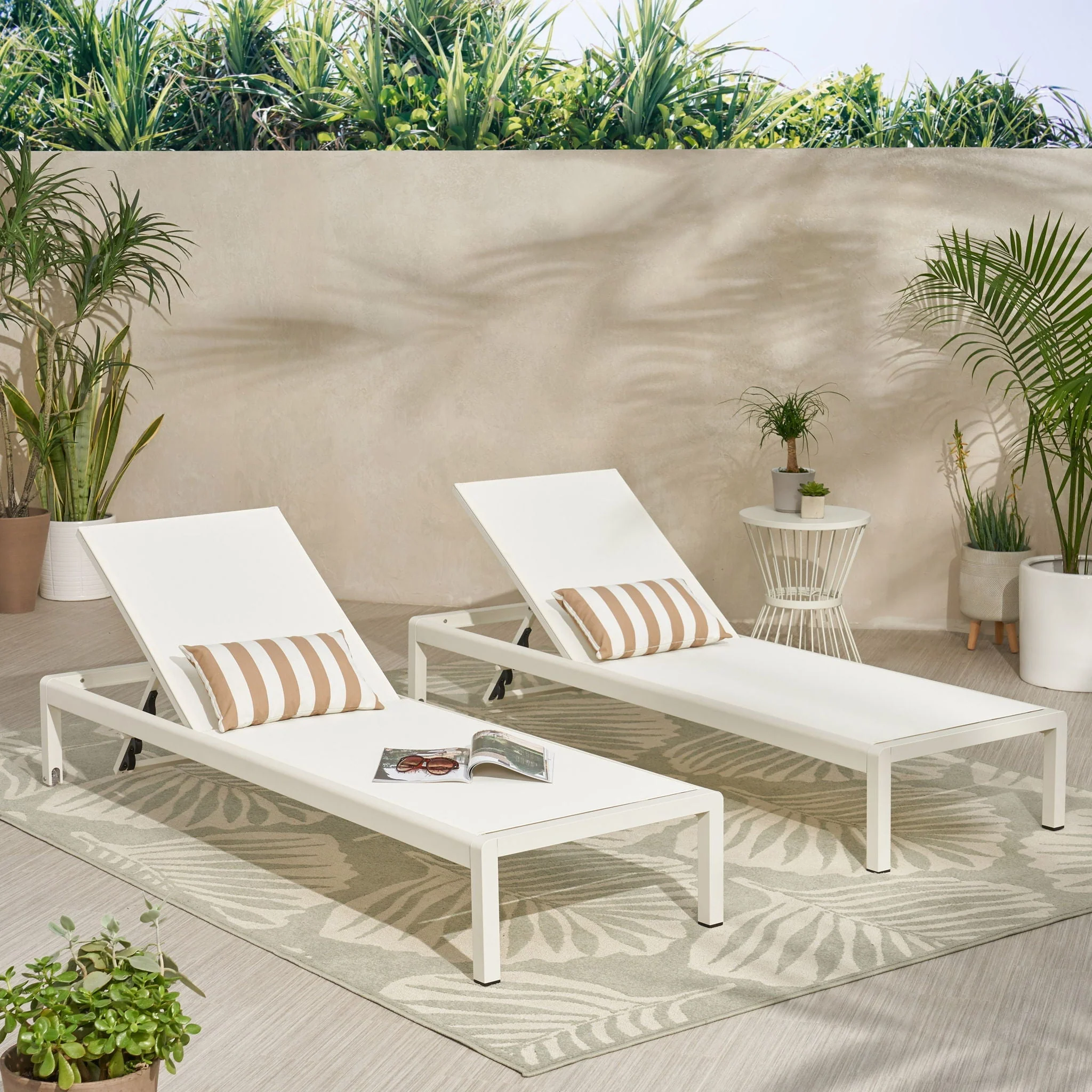 Outdoor Patio Chaise Lounge With 5 Reclining Positions - Image 12