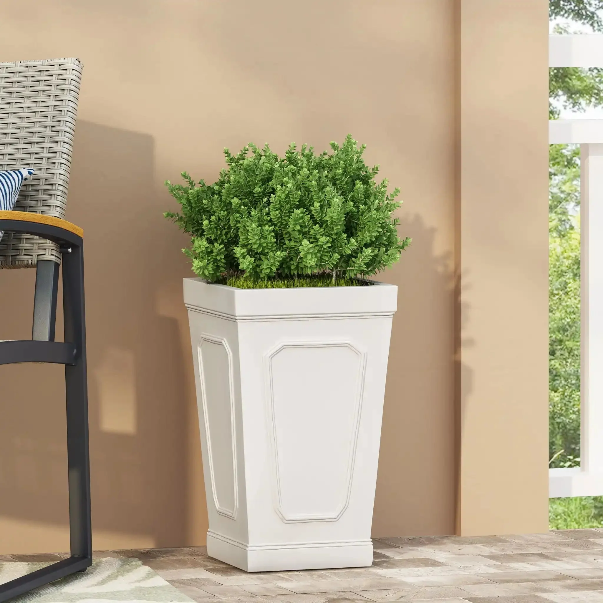 Outdoor Planter, Elegant Design - Image 3