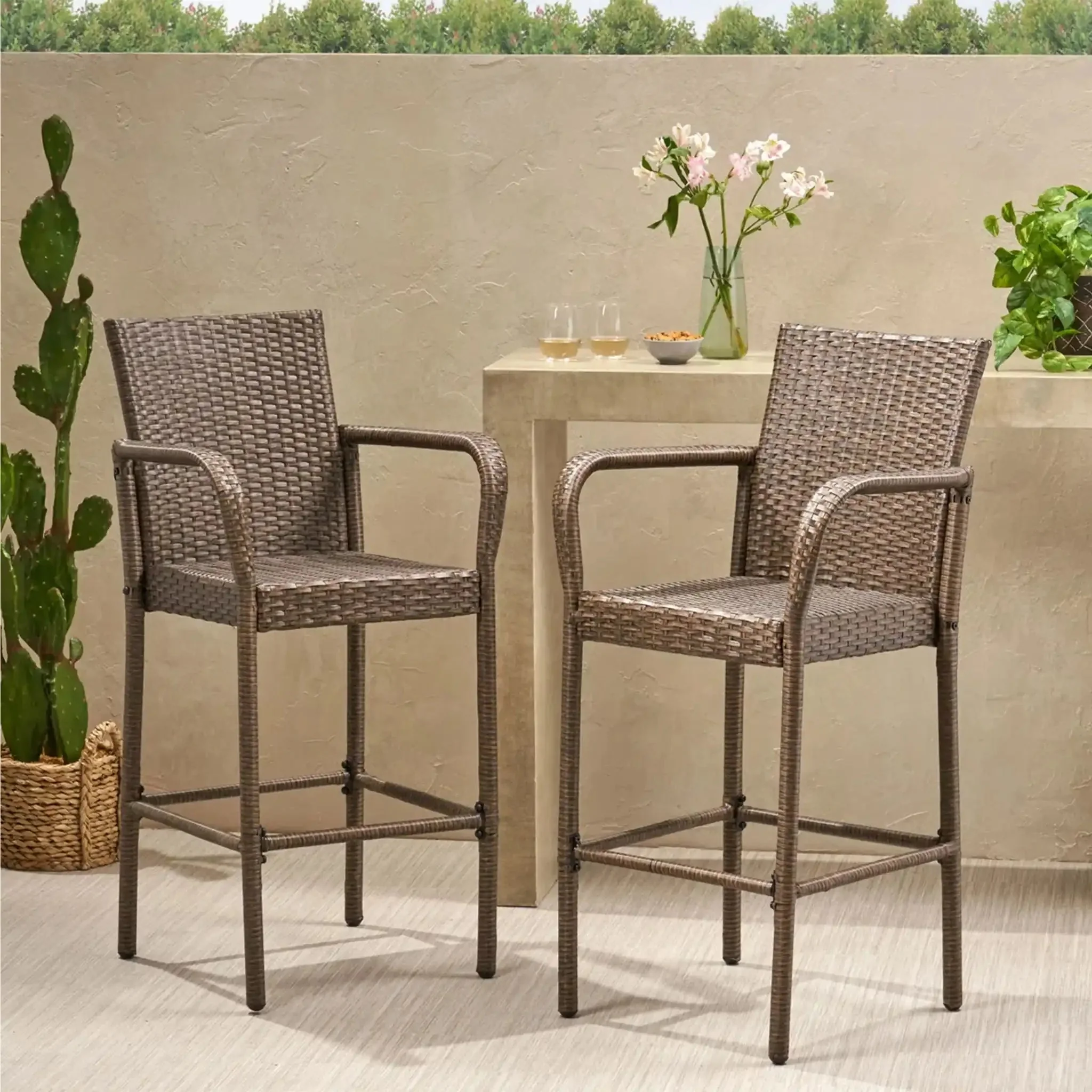 Outdoor Wicker Barstools With Rattan And Iron Frame - Image 5