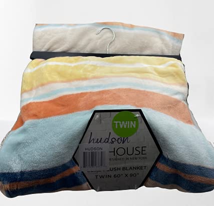 Oversized Luxe Plush Throw Blanket (50" x 70") - Image 6