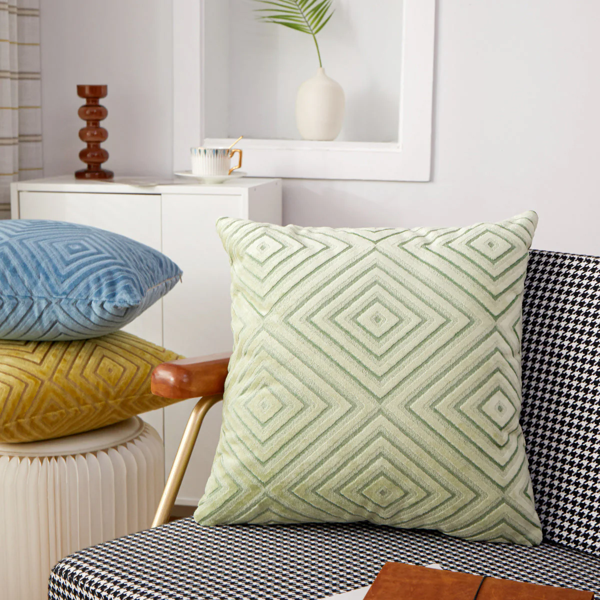 Pack of 1 Soft Warm Decorative Throw Pillow (With 450g Insert)18x18 inches, pack of 1 throw pillow - Image 13