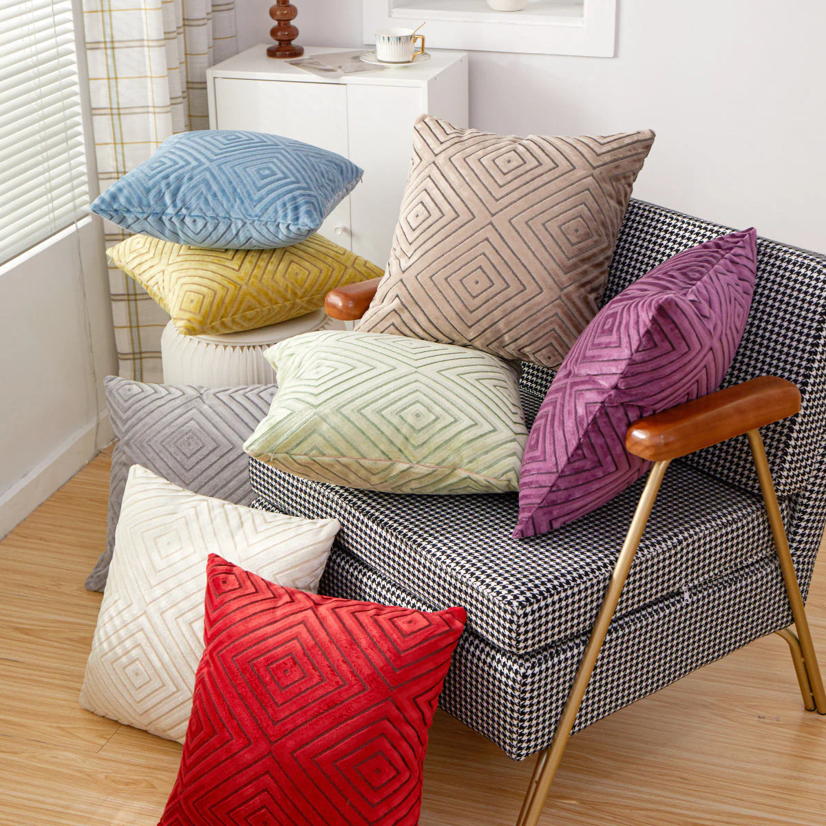 Pack of 1 Soft Warm Decorative Throw Pillow (With 450g Insert)18x18 inches, pack of 1 throw pillow - Image 2