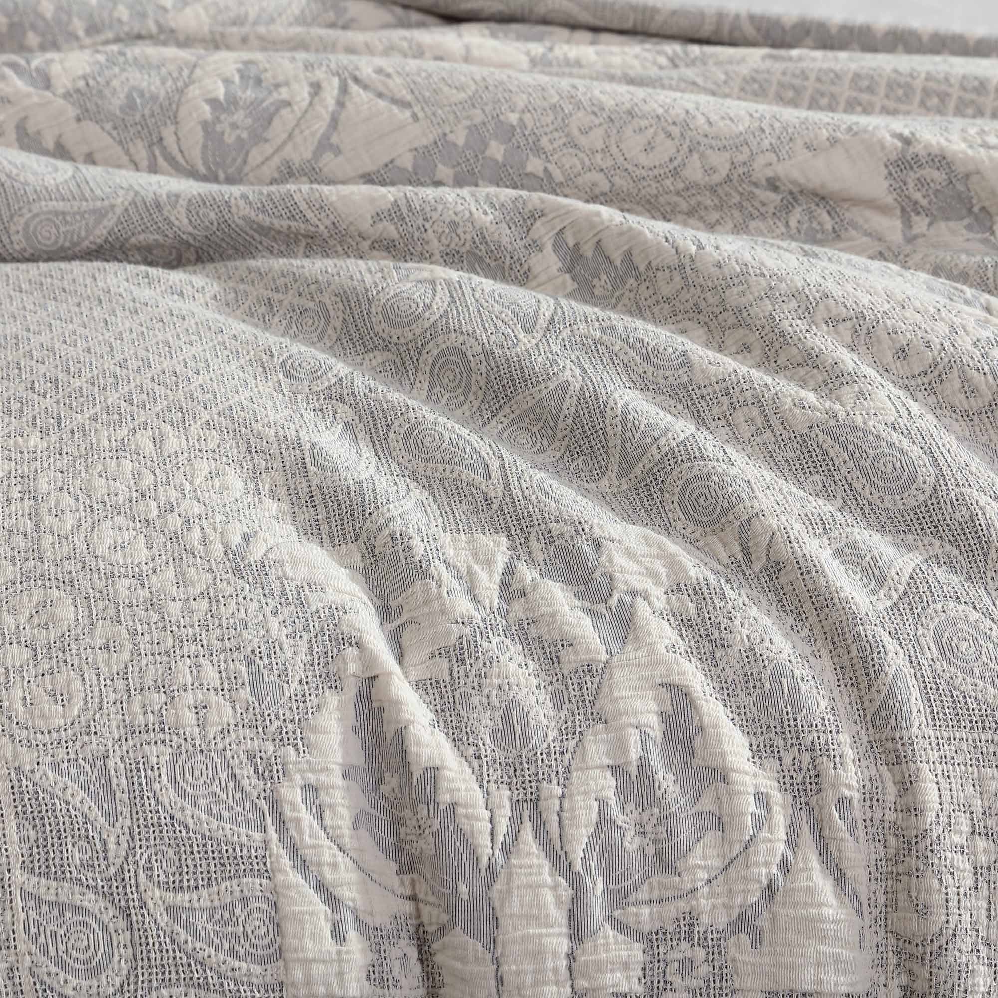 Paisley 3 Piece Ivory Cotton Matelassé Comforter Set - Image 3