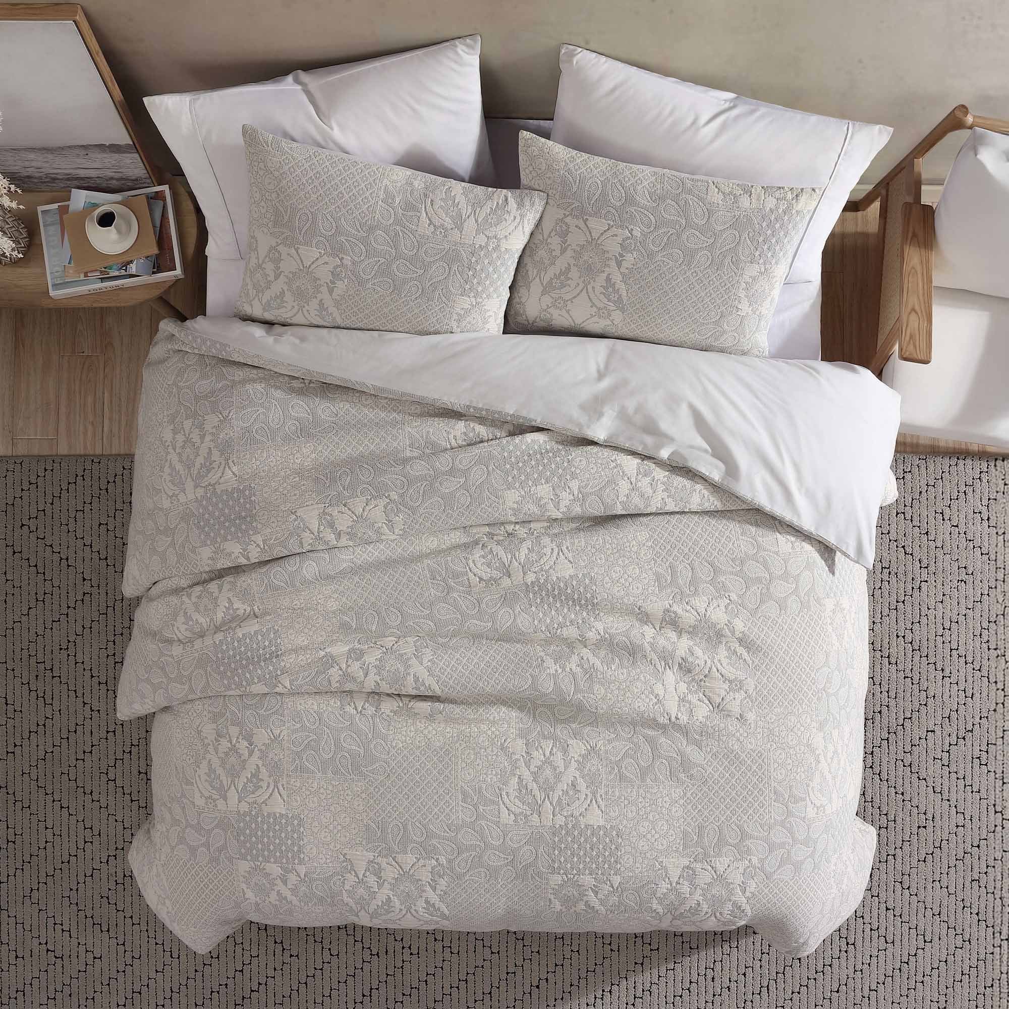 Paisley 3 Piece Ivory Cotton Matelassé Comforter Set - Image 6
