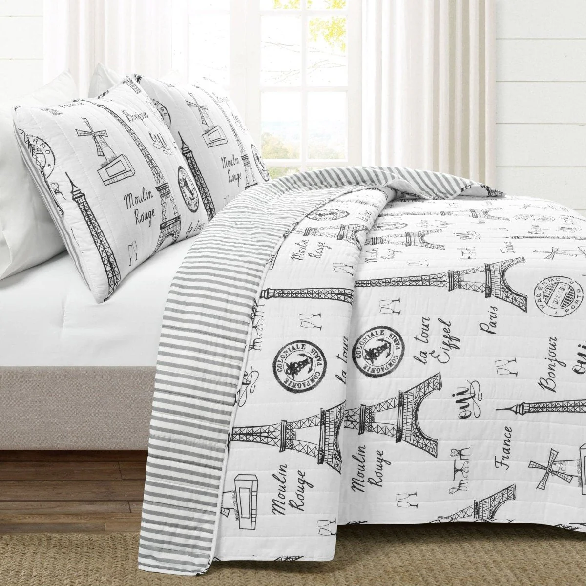 Paris Bonjour Reversible Cotton 3 Piece Quilt Set - Image 2