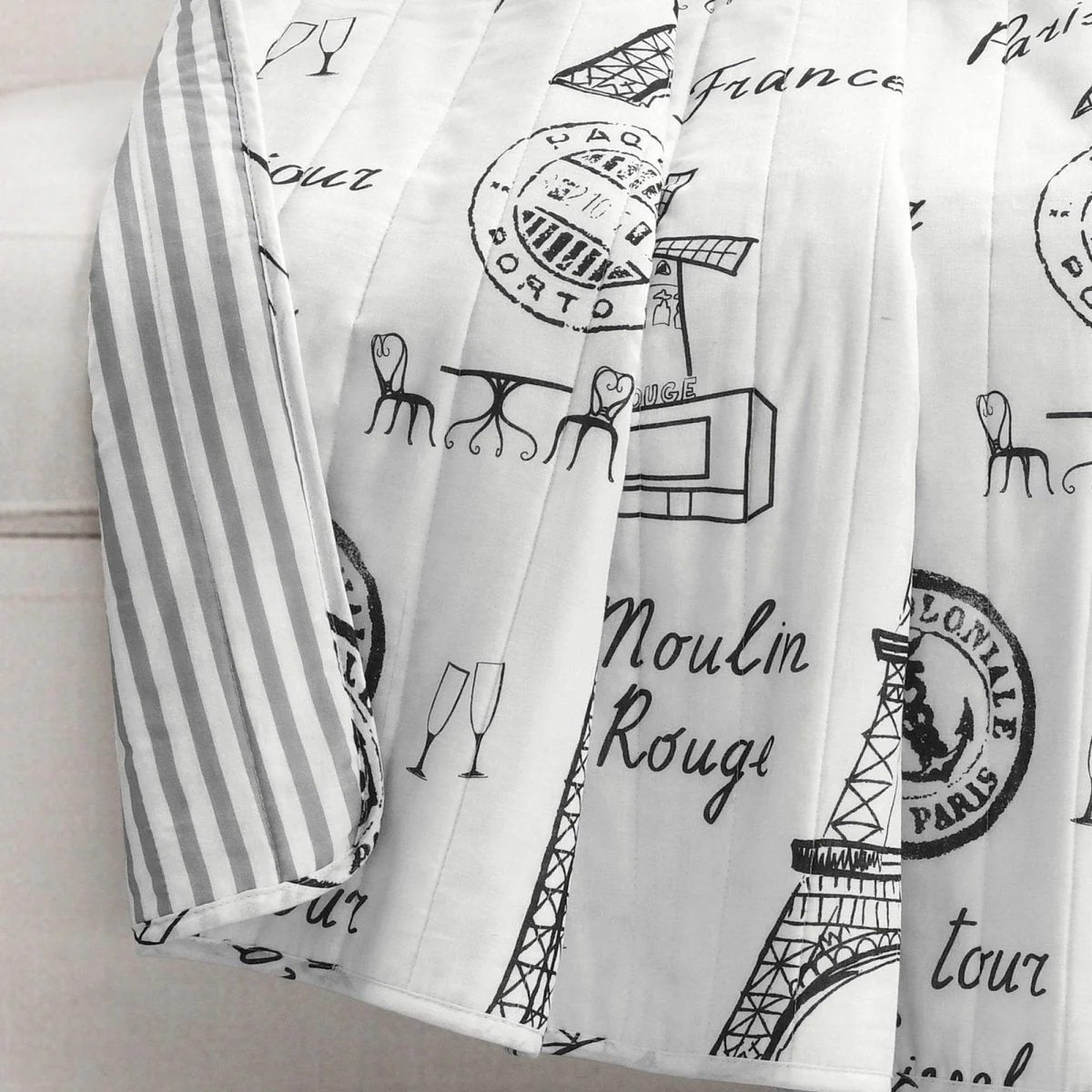 Paris Bonjour Reversible Cotton Throw - Image 2