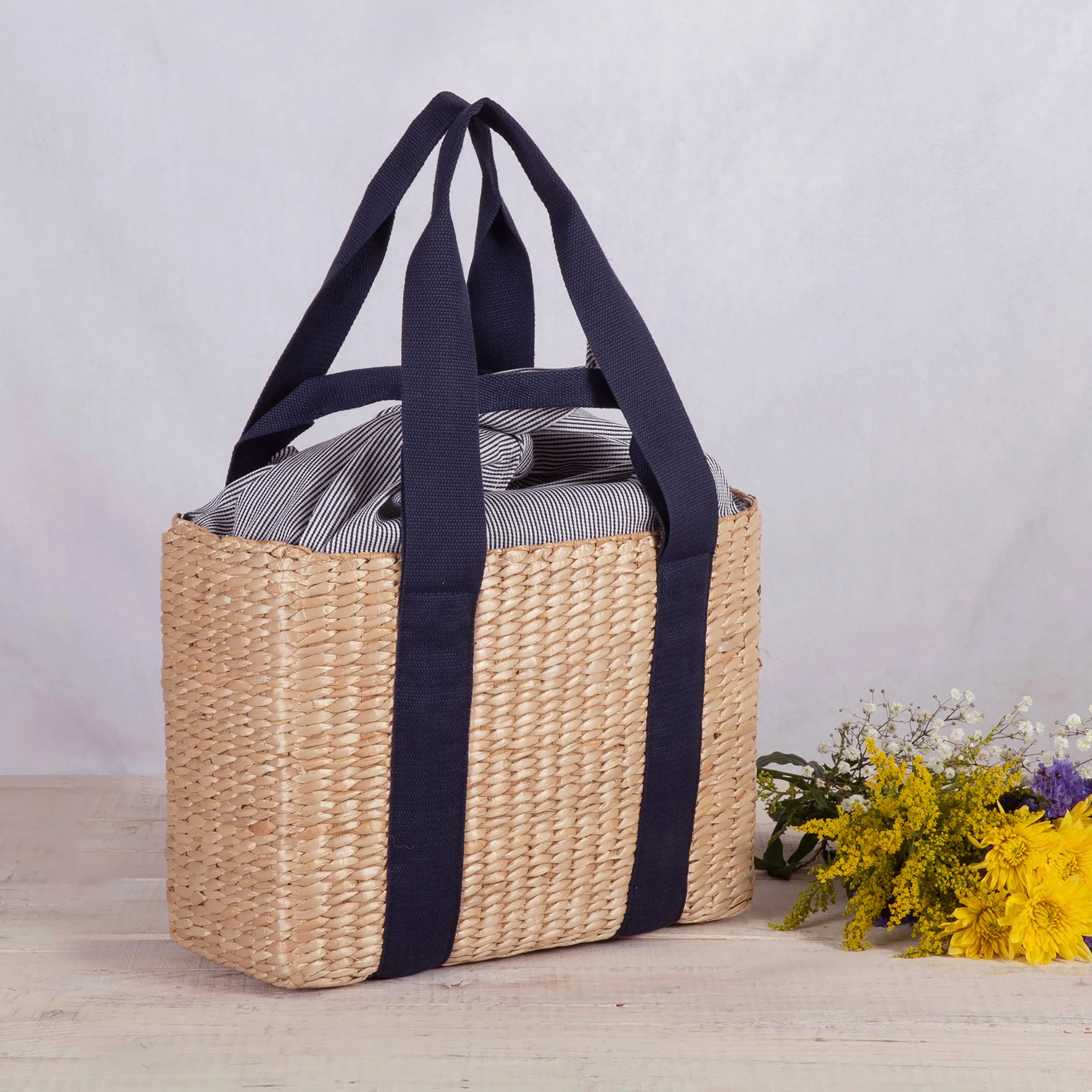 Parisian Picnic Basket - Image 11