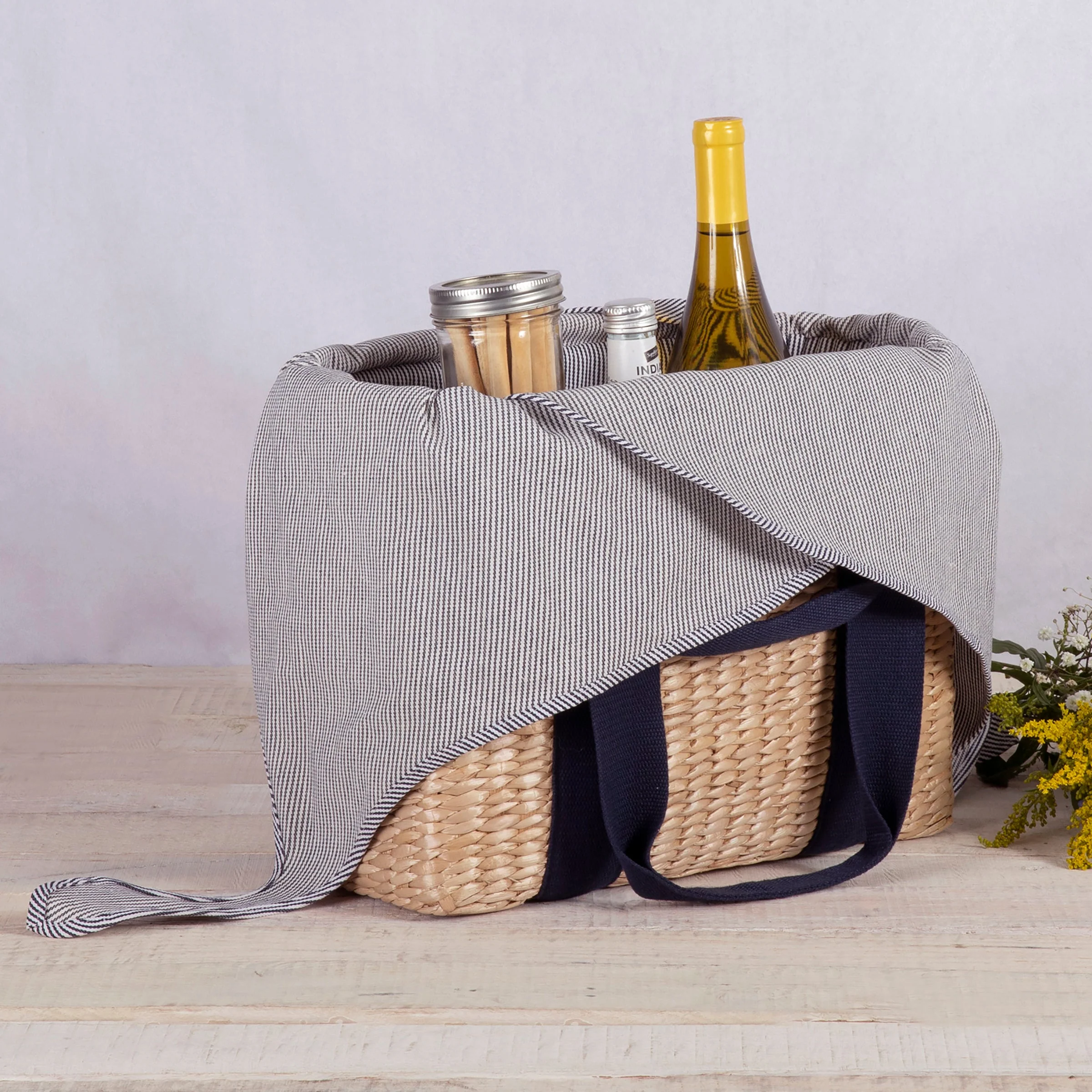 Parisian Picnic Basket - Image 12