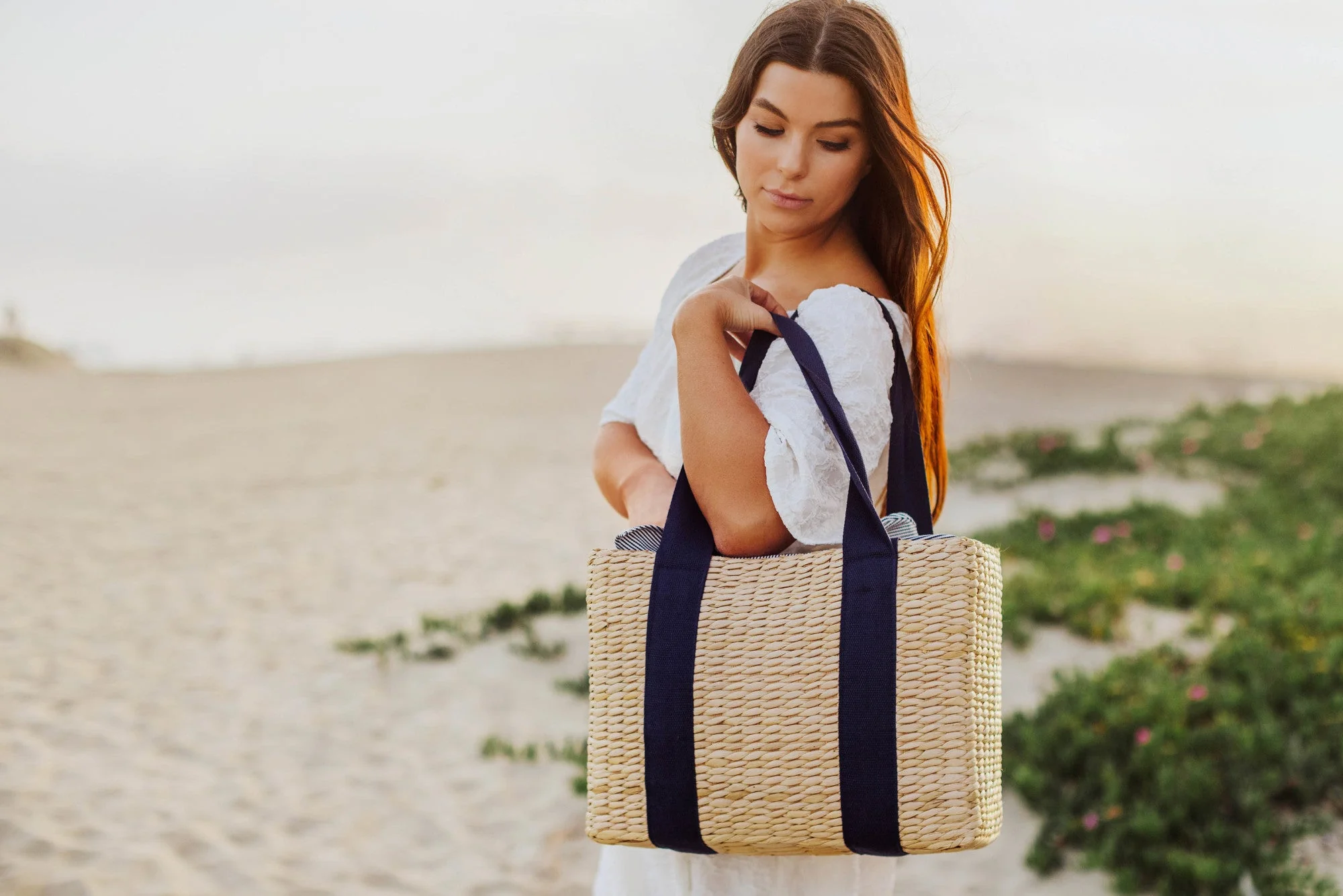 Parisian Picnic Basket - Image 17