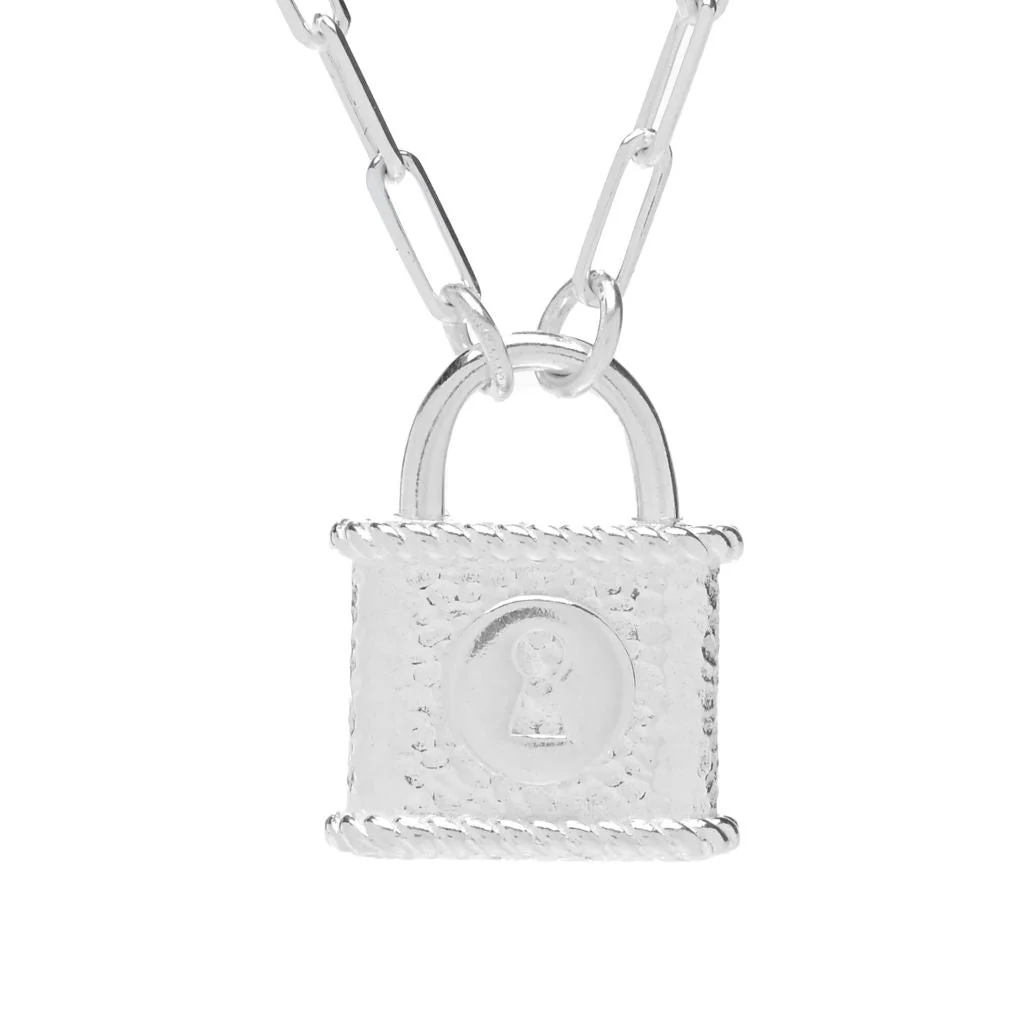 Passport to Turkey Gold Plated Textured Padlock Pendant w/ Paperclip Chain - Image 4
