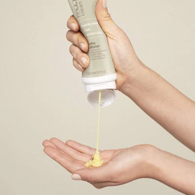 Paul Mitchell Clean Beauty Everyday Conditioner 8.5 fl oz - Image 3