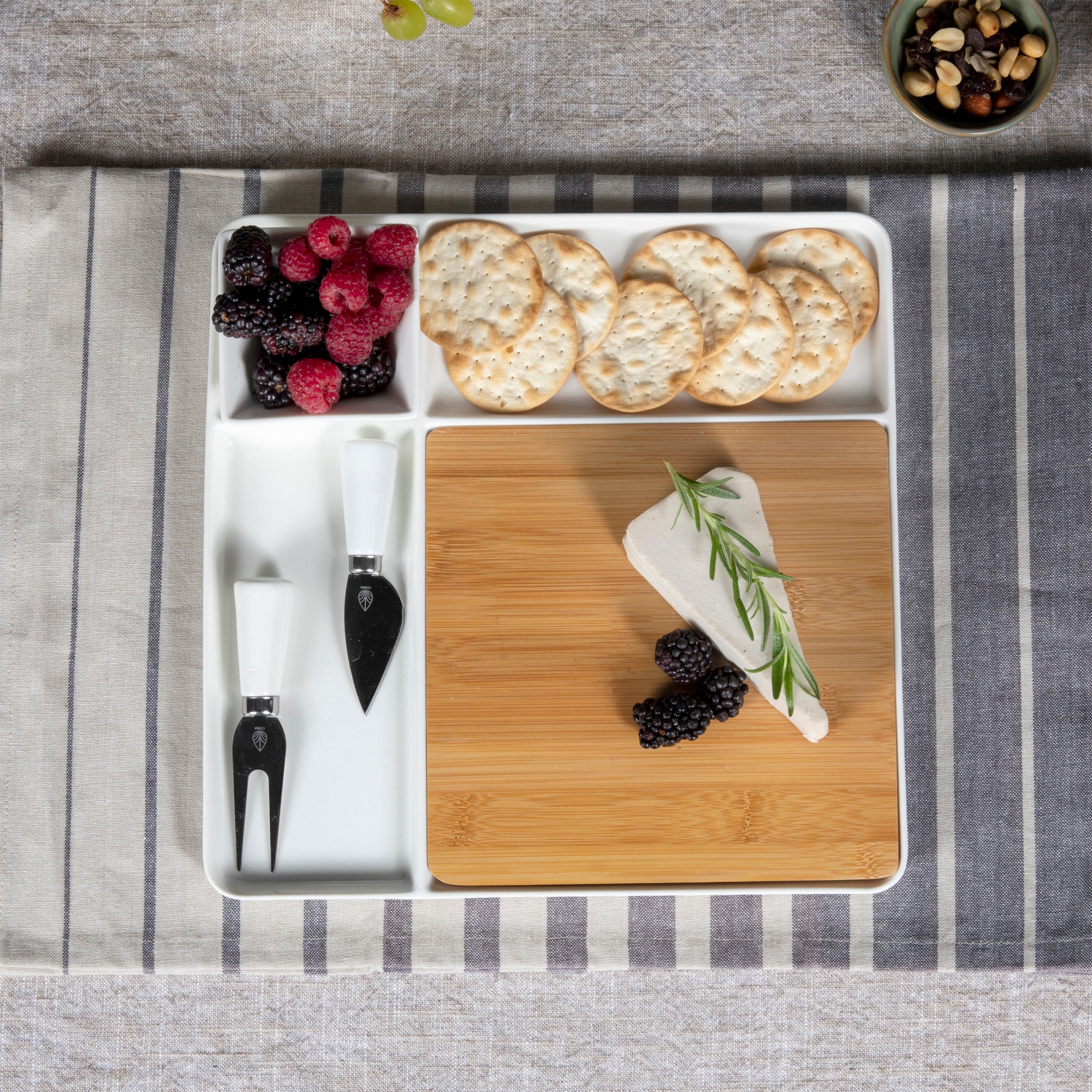 Peninsula Cutting Board & Serving Tray - Image 2