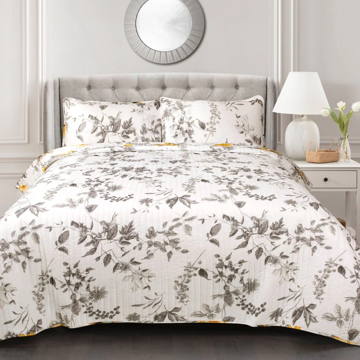 Penrose Floral 3 Piece Quilt Set - Image 3