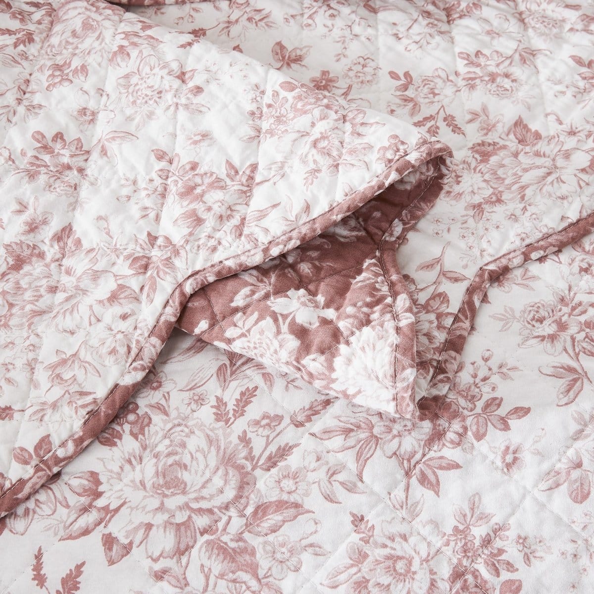 Peony Toile Reversible Cotton Quilt Set - Image 16