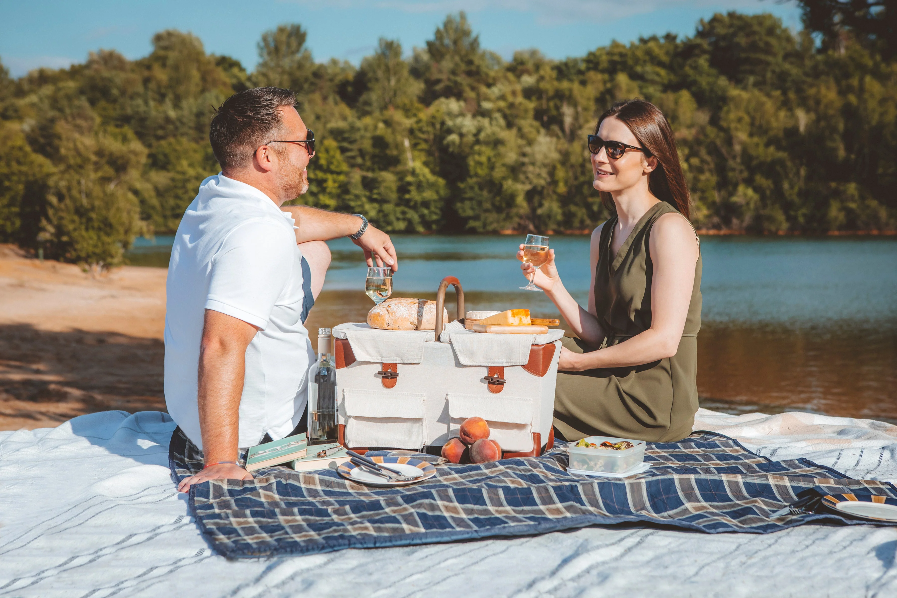 Pioneer Picnic Basket - Image 4