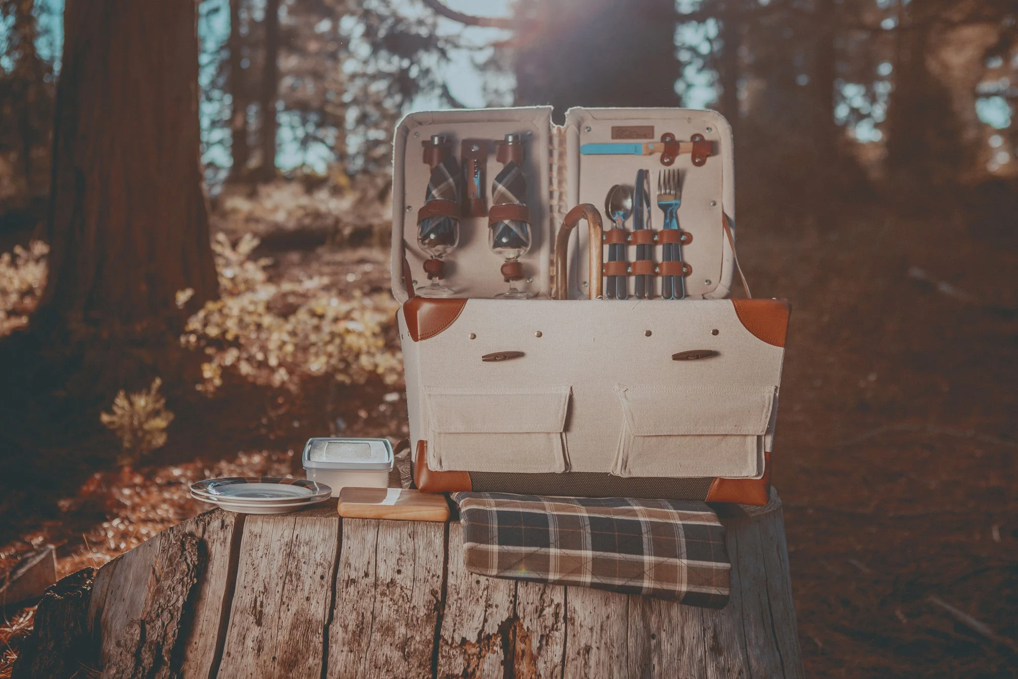 Pioneer Picnic Basket - Image 9