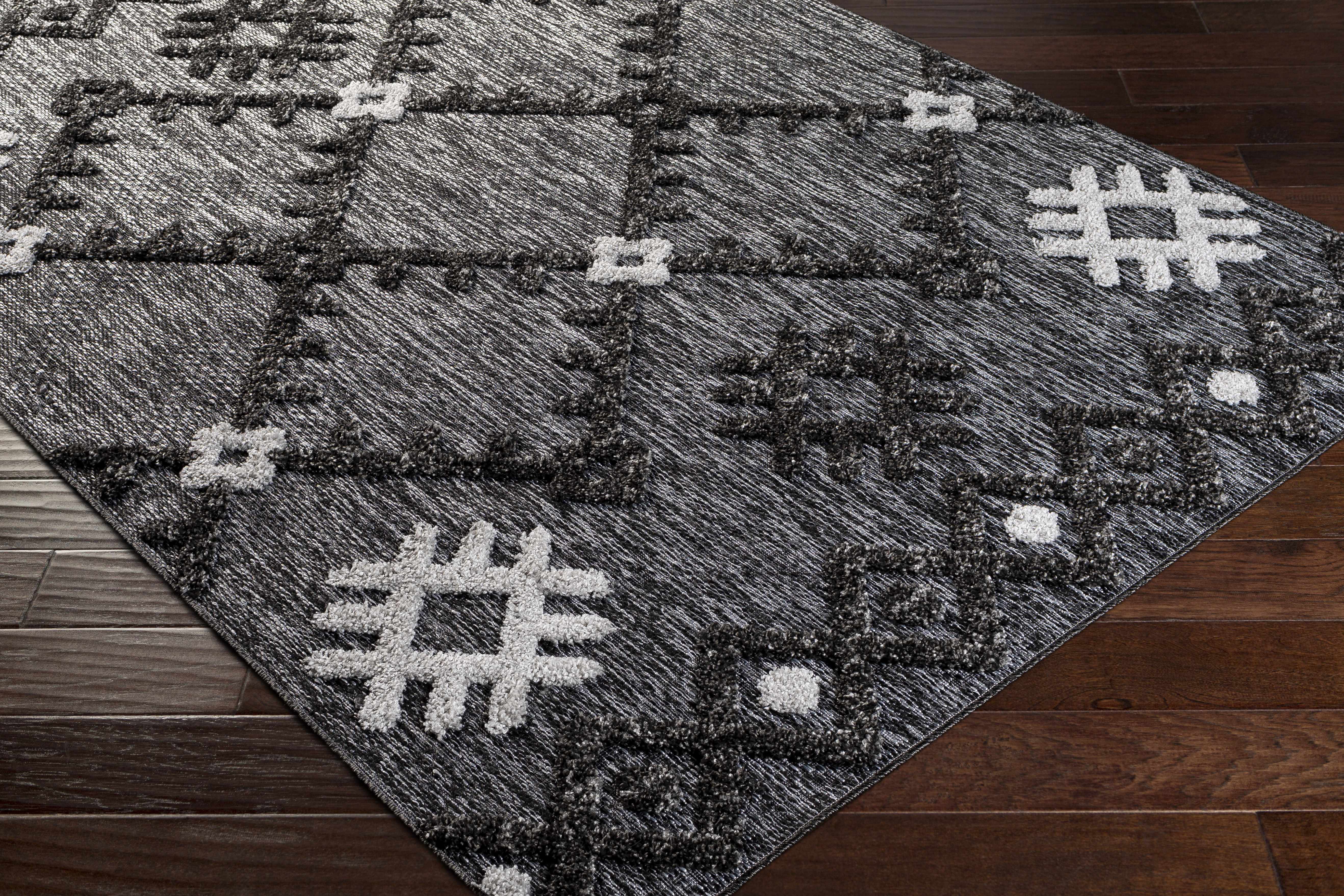 Plainland Outdoor Rug - Clearance - Image 7