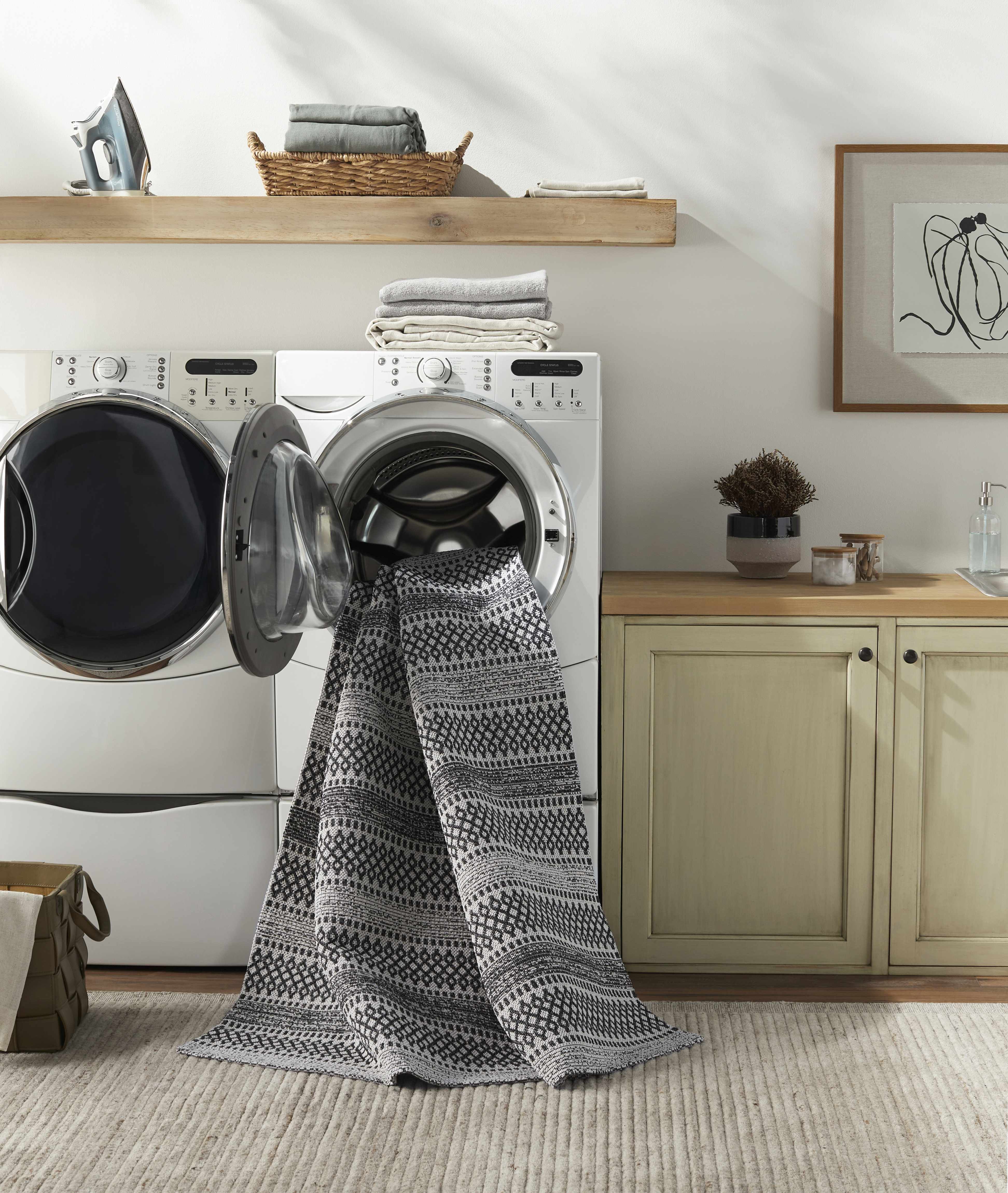 Planada Washable Area Rug - Clearance - Image 10