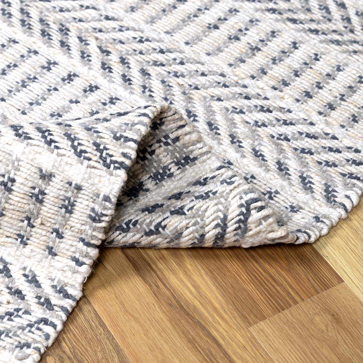 Pleak Handmade Jute Area Rug - Clearance - Image 6