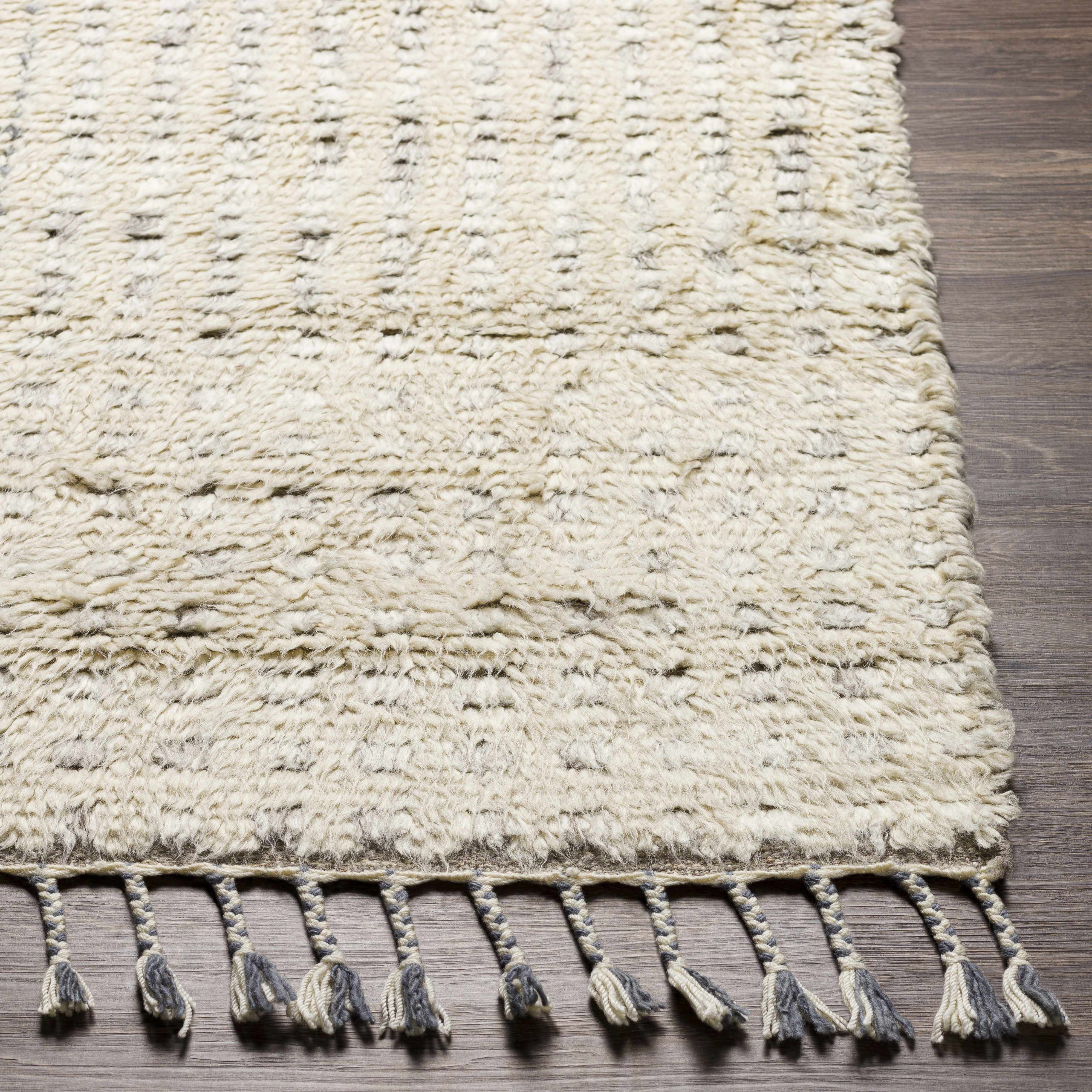 Plean Premium Rug - Clearance - Image 10