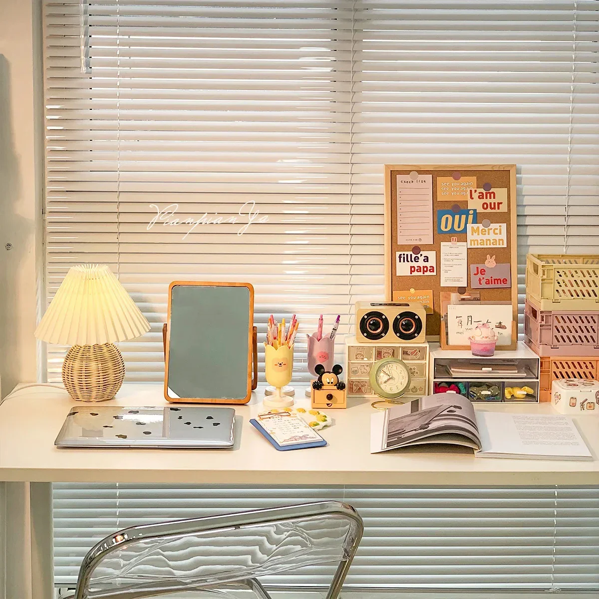 Pleated Fabric Bedside Table Lamp USB LED Light Retro Rattan Shade for Home Decor - Image 5