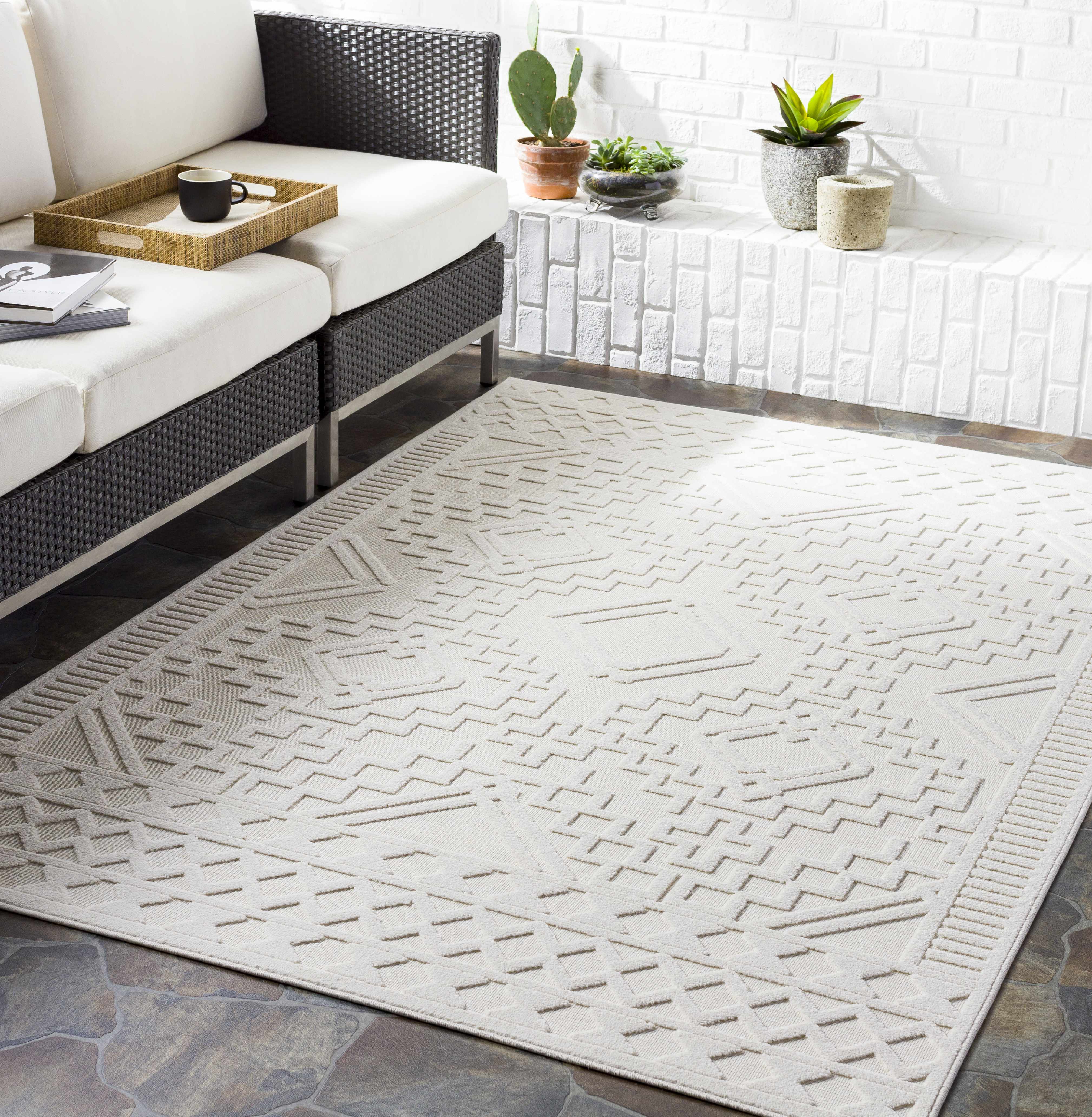 Plumtree 3D White Outdoor Rug - Image 2