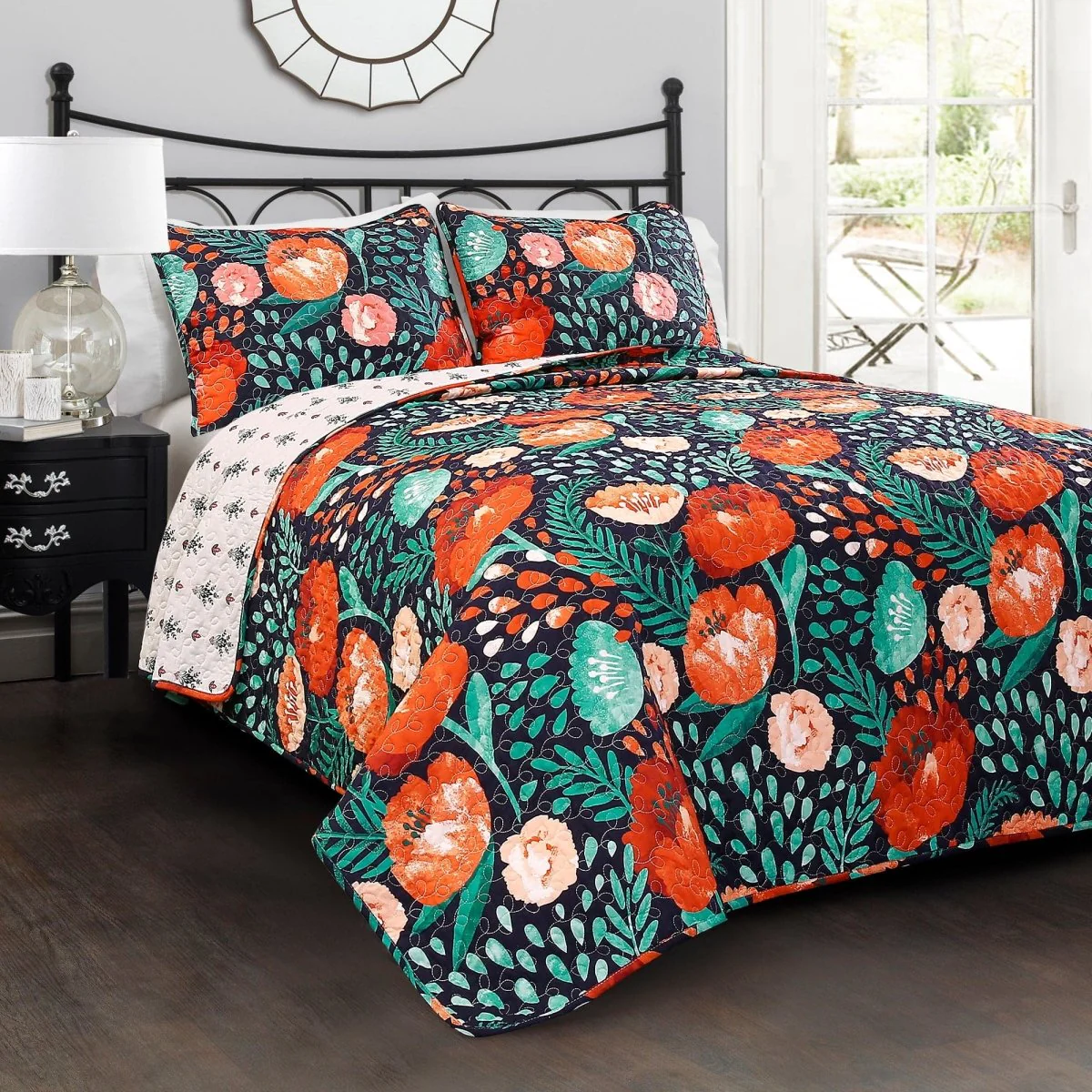Poppy Garden Quilt 3 Piece Set - Image 2