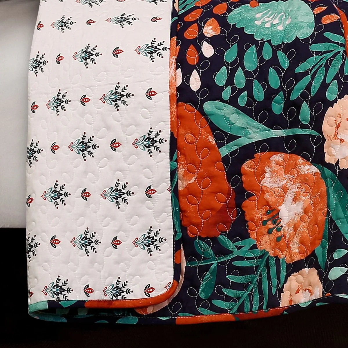 Poppy Garden Quilt 3 Piece Set - Image 6
