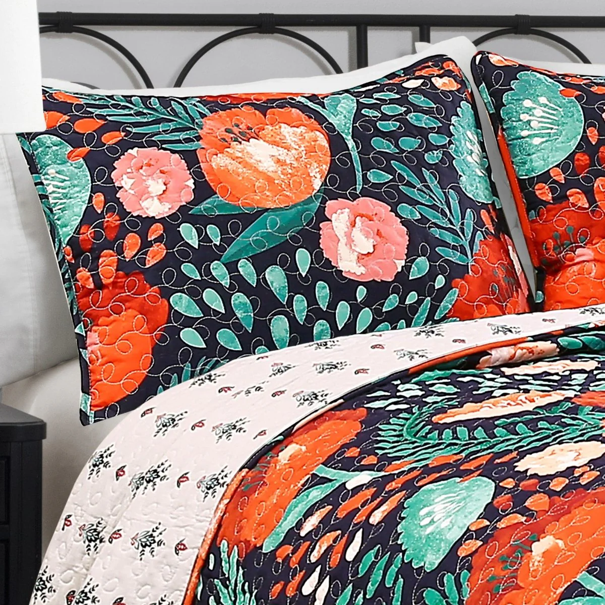 Poppy Garden Quilt 3 Piece Set - Image 8