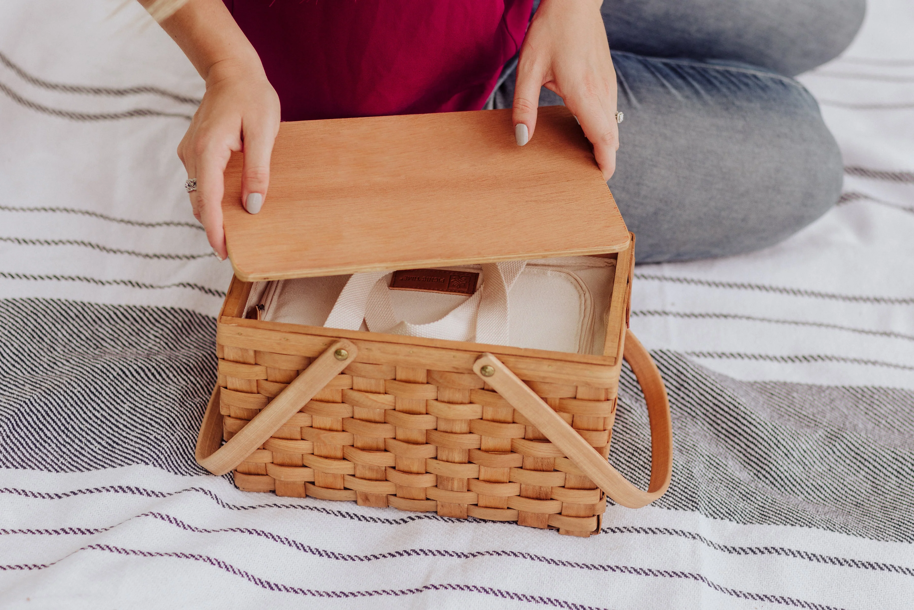 Poppy Personal Picnic Basket - Image 11