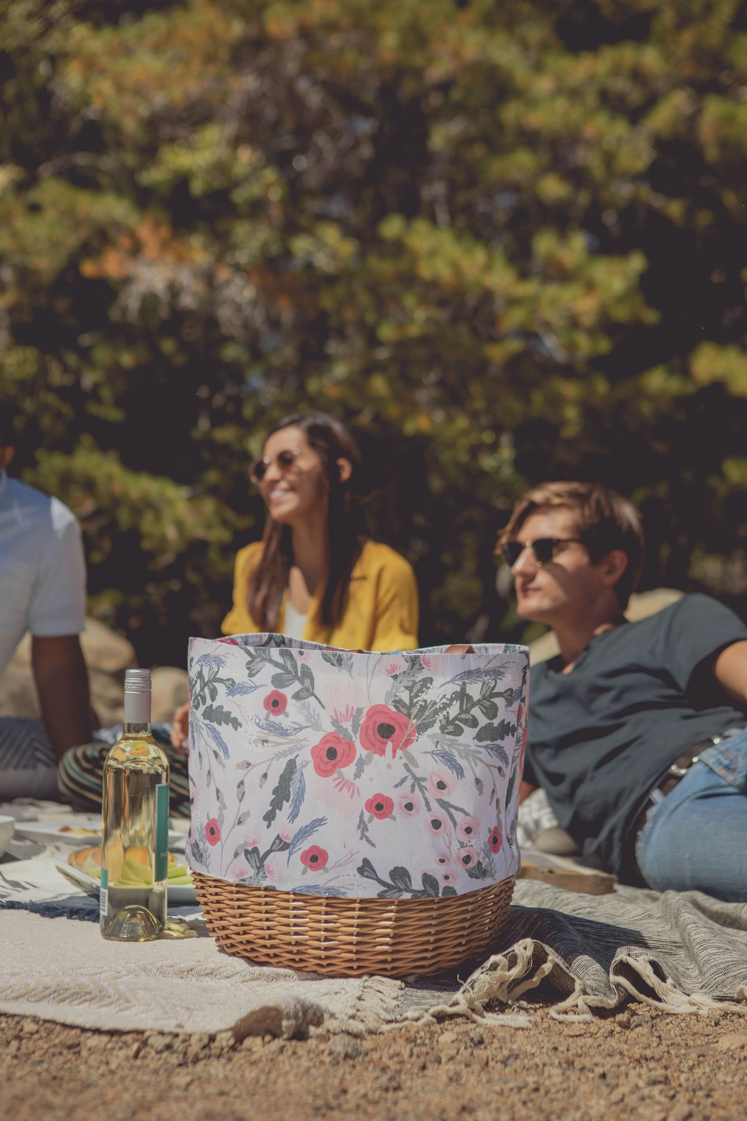 Promenade Picnic Basket - Image 31
